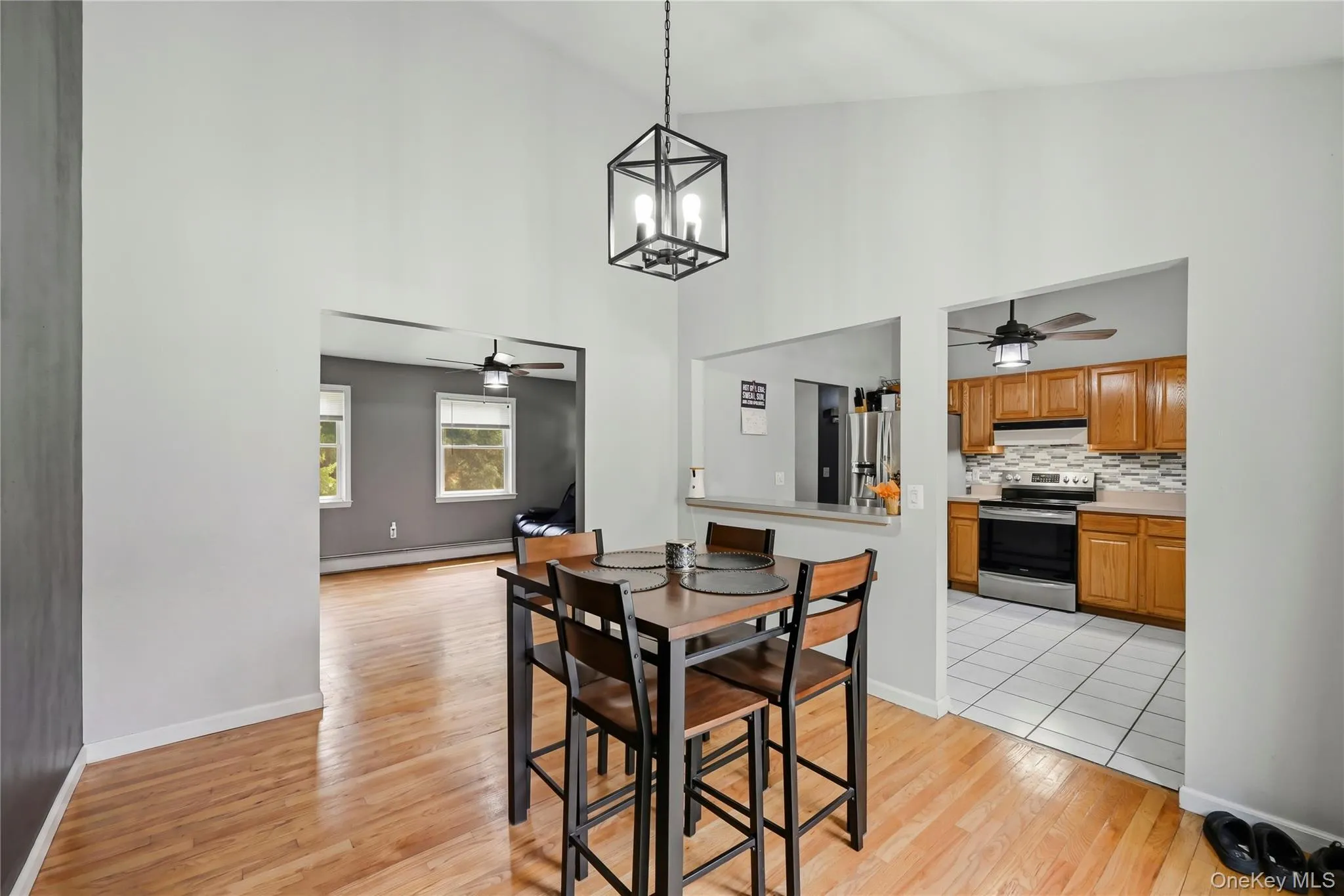 564 Clove Road, Monroe, NY, 3 Bedrooms Bedrooms, 7 Rooms Rooms,2 BathroomsBathrooms,Residential,For Rent,Clove,0,1022099 564 Clove Road, Monroe, NY, 3 Bedrooms Bedrooms, 7 Rooms Rooms,2 BathroomsBathrooms,Residential,For Rent,Clove,0,1022099