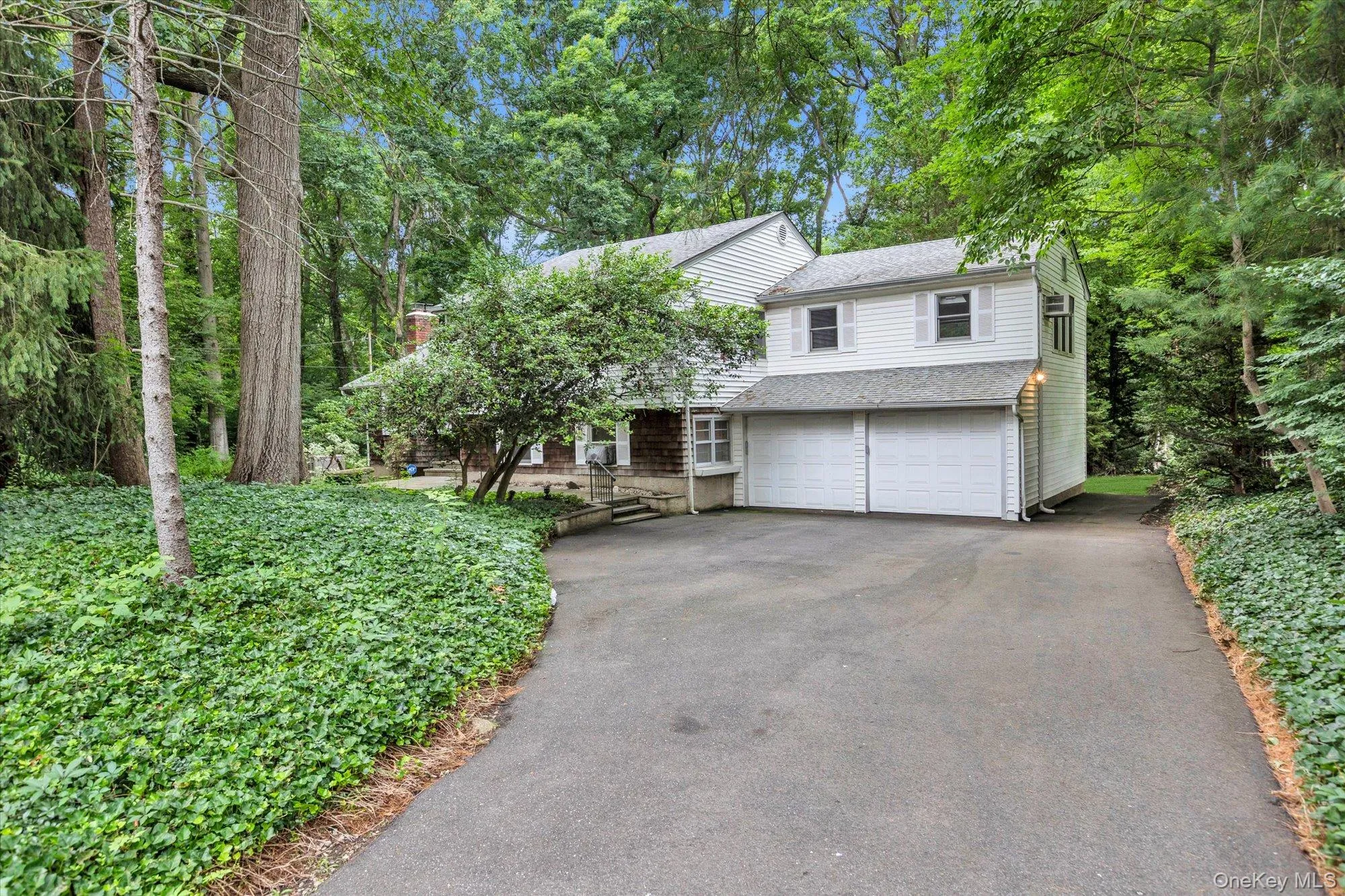 17 Arbor Lane, Huntington, NY, 5 Bedrooms Bedrooms, 10 Rooms Rooms,2 BathroomsBathrooms,Residential,For Rent,Arbor,0,1022100 17 Arbor Lane, Huntington, NY, 5 Bedrooms Bedrooms, 10 Rooms Rooms,2 BathroomsBathrooms,Residential,For Rent,Arbor,0,1022100