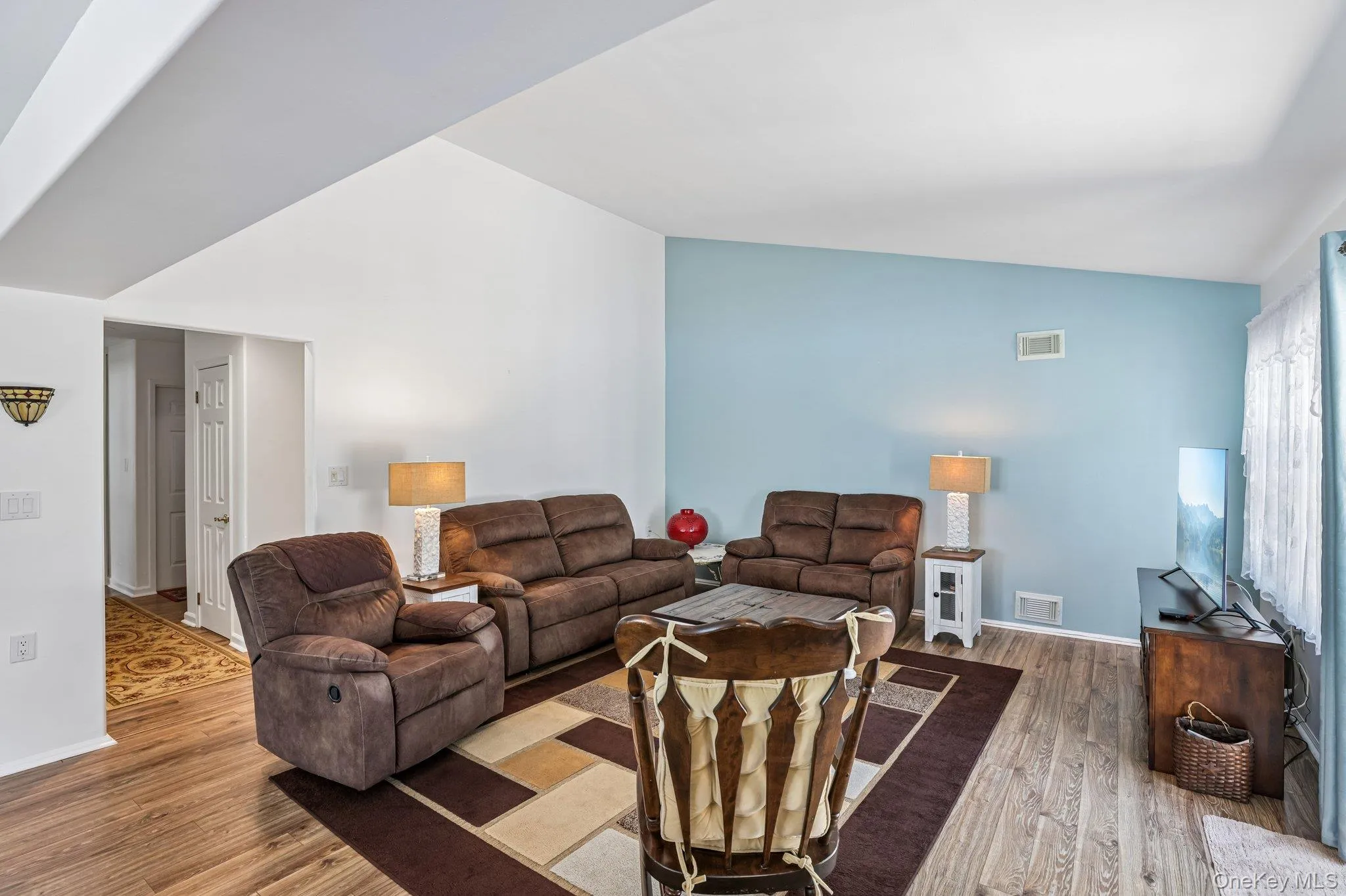 187 Glen Drive, Brookhaven, NY, 2 Bedrooms Bedrooms, 7 Rooms Rooms,2 BathroomsBathrooms,Residential,For Rent,Glen,0,1022104 187 Glen Drive, Brookhaven, NY, 2 Bedrooms Bedrooms, 7 Rooms Rooms,2 BathroomsBathrooms,Residential,For Rent,Glen,0,1022104