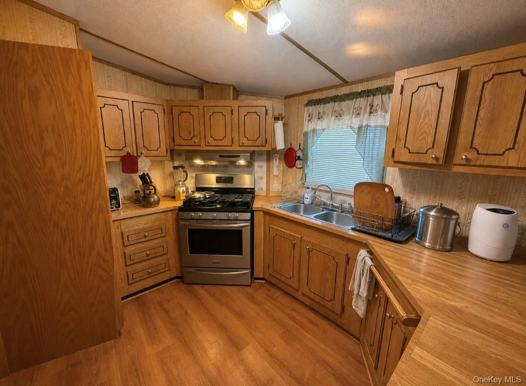 18 Square Hill Road, New Windsor, NY, 2 Bedrooms Bedrooms, 5 Rooms Rooms,2 BathroomsBathrooms,Residential,For Rent,Square Hill,0,1022109 18 Square Hill Road, New Windsor, NY, 2 Bedrooms Bedrooms, 5 Rooms Rooms,2 BathroomsBathrooms,Residential,For Rent,Square Hill,0,1022109