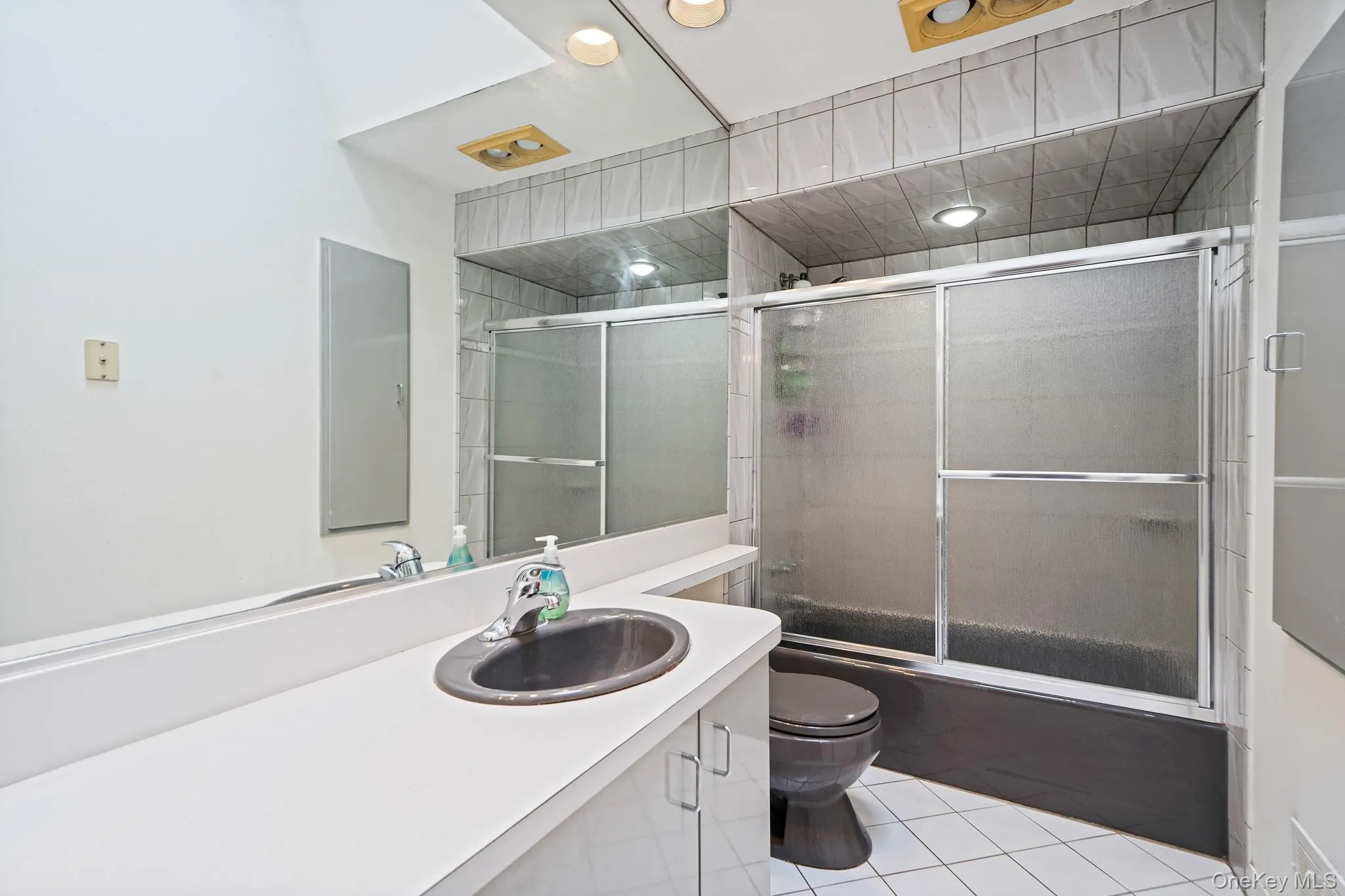 11 Carrol Place, Huntington, NY, 5 Bedrooms Bedrooms, 10 Rooms Rooms,2 BathroomsBathrooms,Residential,For Rent,Carrol,0,1022110 11 Carrol Place, Huntington, NY, 5 Bedrooms Bedrooms, 10 Rooms Rooms,2 BathroomsBathrooms,Residential,For Rent,Carrol,0,1022110