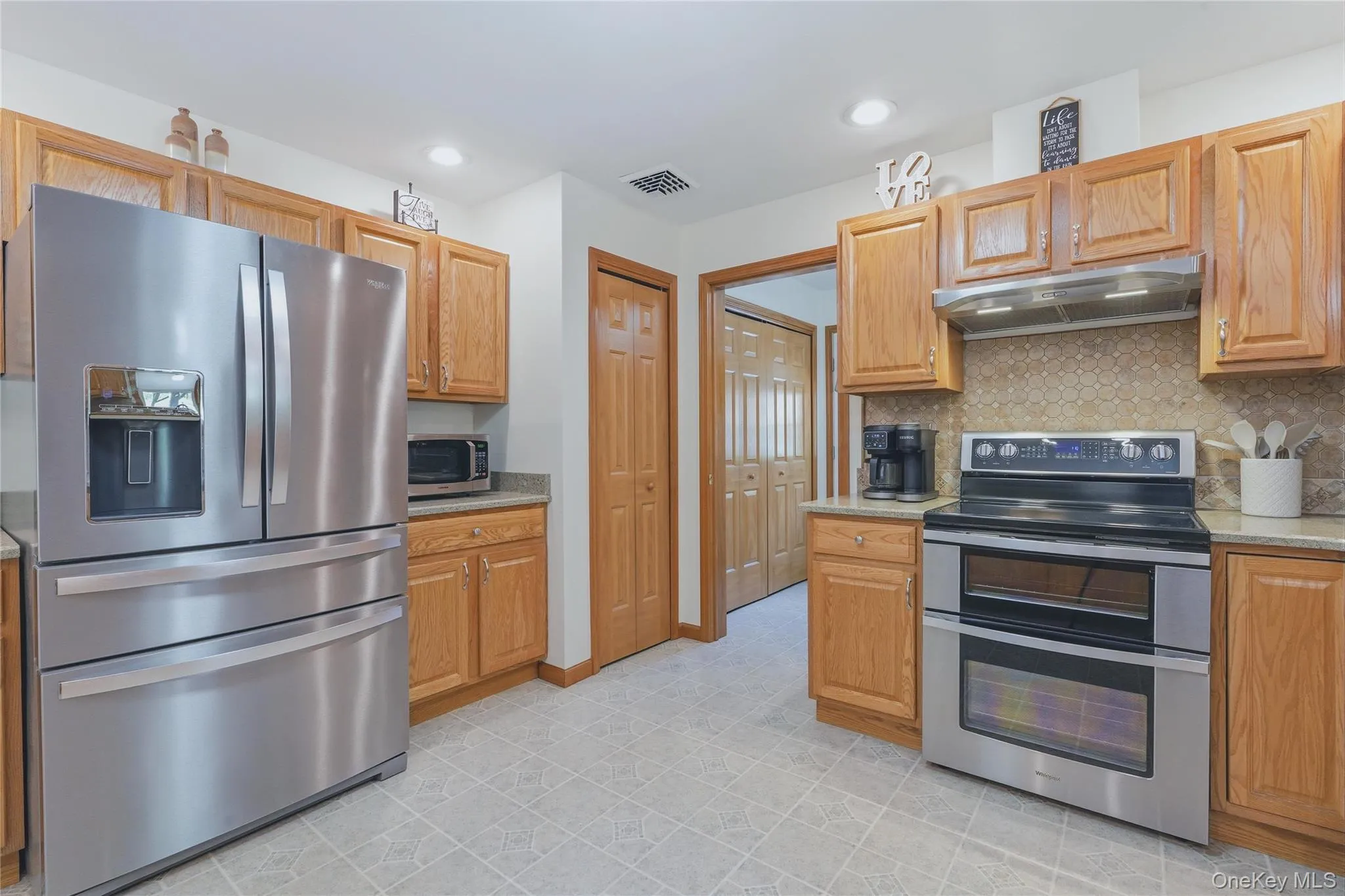 588 Linderman Avenue Extension, Ulster, NY, 3 Bedrooms Bedrooms, 6 Rooms Rooms,2 BathroomsBathrooms,Residential,For Rent,Linderman Avenue,0,1022113 588 Linderman Avenue Extension, Ulster, NY, 3 Bedrooms Bedrooms, 6 Rooms Rooms,2 BathroomsBathrooms,Residential,For Rent,Linderman Avenue,0,1022113