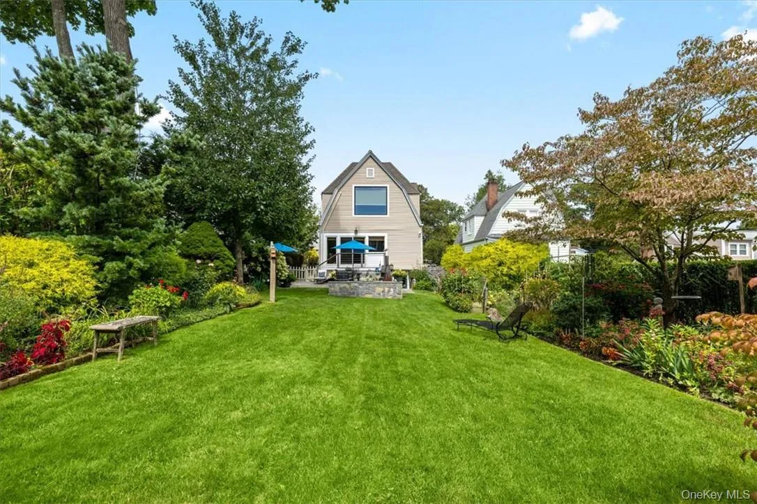 15 Hyatt Avenue, Harrison, NY, 3 Bedrooms Bedrooms, 7 Rooms Rooms,3 BathroomsBathrooms,Residential Lease,For Rent,Hyatt,0,1022116 15 Hyatt Avenue, Harrison, NY, 3 Bedrooms Bedrooms, 7 Rooms Rooms,3 BathroomsBathrooms,Residential Lease,For Rent,Hyatt,0,1022116