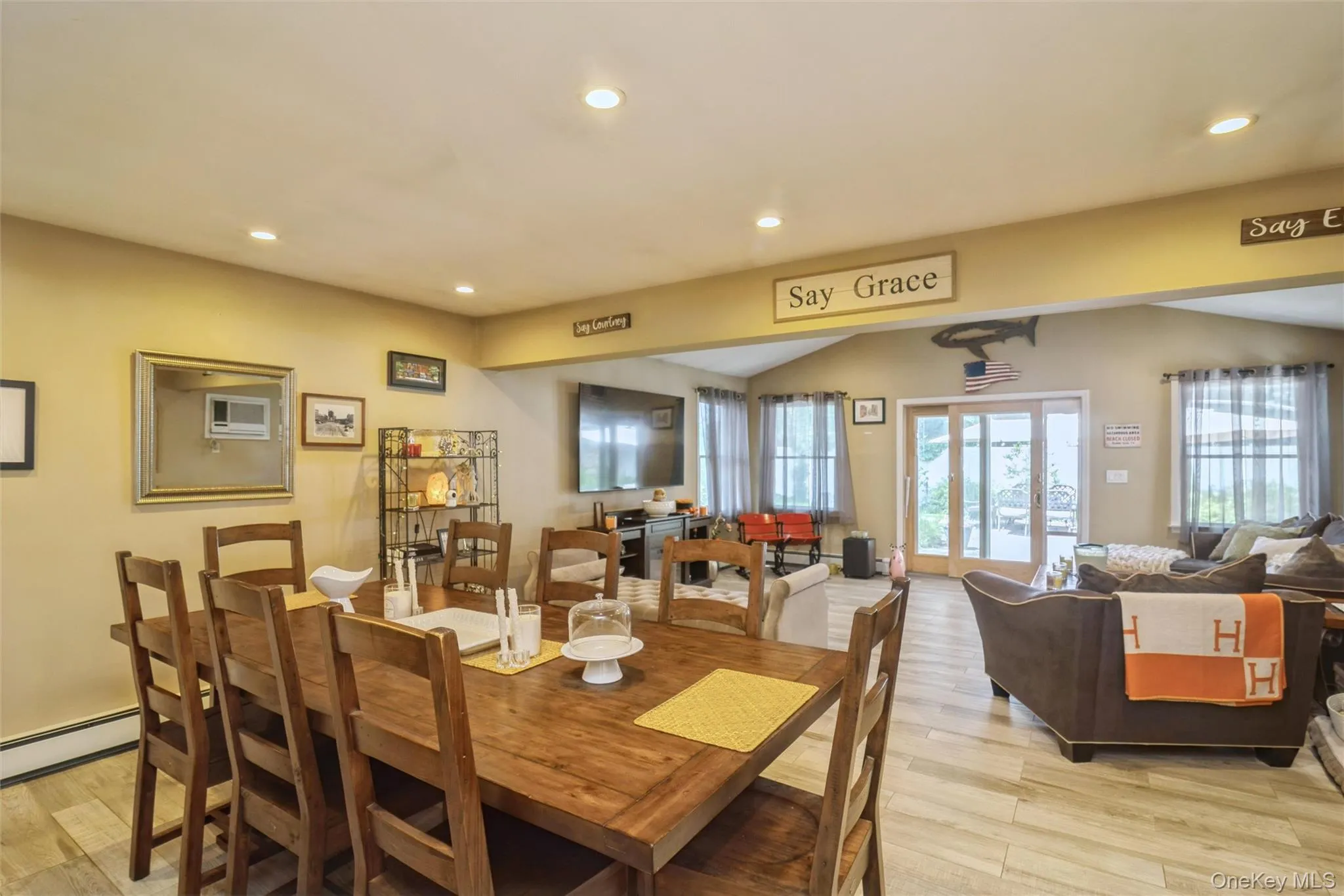 45 Abbot Lane, Oyster Bay, NY, 4 Bedrooms Bedrooms, 7 Rooms Rooms,2 BathroomsBathrooms,Residential,For Rent,Abbot,0,1022118 45 Abbot Lane, Oyster Bay, NY, 4 Bedrooms Bedrooms, 7 Rooms Rooms,2 BathroomsBathrooms,Residential,For Rent,Abbot,0,1022118
