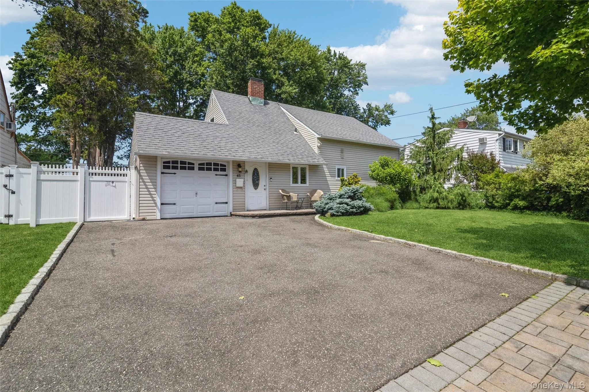 45 Abbot Lane, Oyster Bay, NY, 4 Bedrooms Bedrooms, 7 Rooms Rooms,2 BathroomsBathrooms,Residential,For Rent,Abbot,0,1022118 45 Abbot Lane, Oyster Bay, NY, 4 Bedrooms Bedrooms, 7 Rooms Rooms,2 BathroomsBathrooms,Residential,For Rent,Abbot,0,1022118