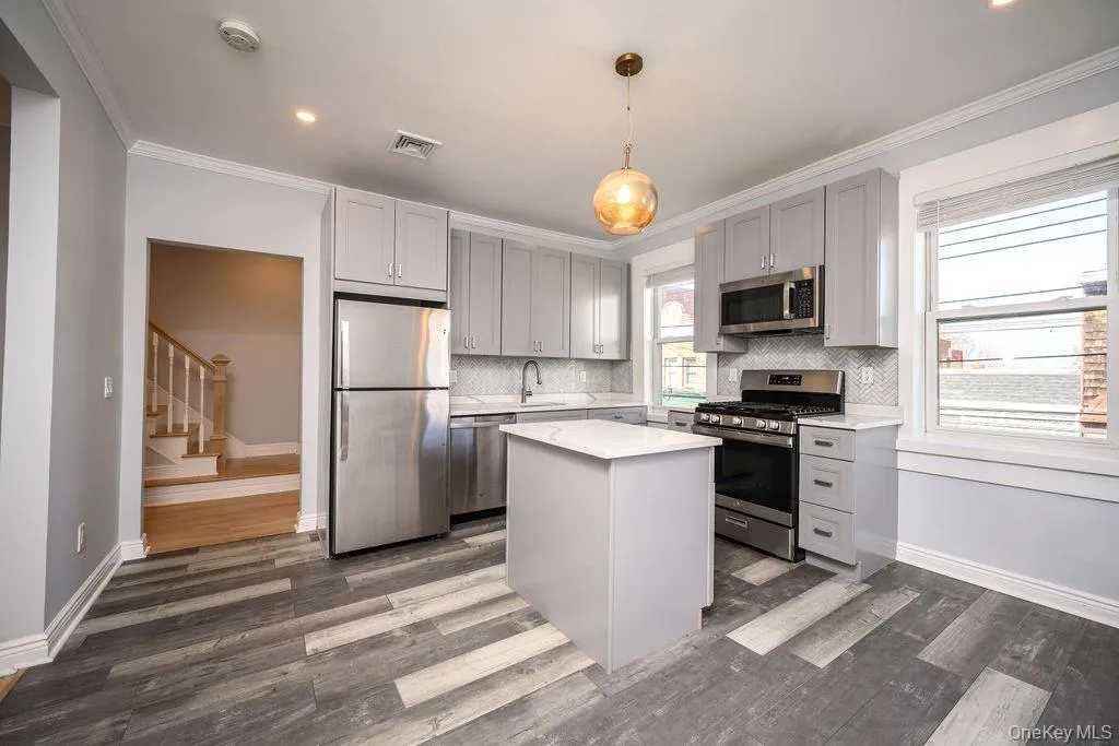 100 Main Street, Greenburgh, NY, 2 Bedrooms Bedrooms, 6 Rooms Rooms,2 BathroomsBathrooms,Residential Lease,For Rent,Main,0,1022120 100 Main Street, Greenburgh, NY, 2 Bedrooms Bedrooms, 6 Rooms Rooms,2 BathroomsBathrooms,Residential Lease,For Rent,Main,0,1022120