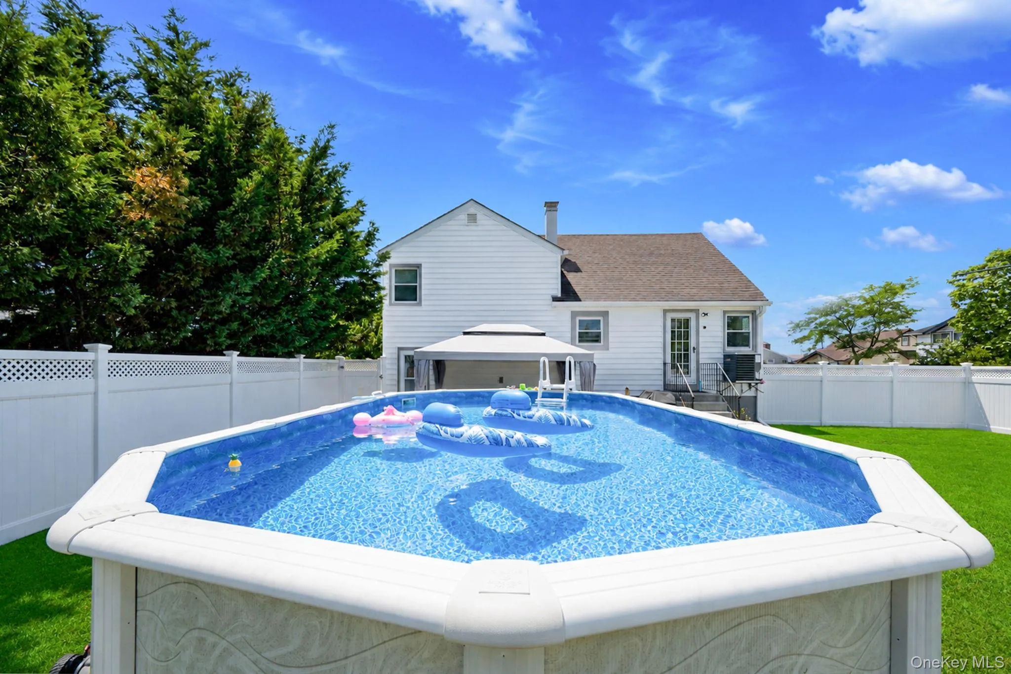 4 Martha Street, Hempstead, NY, 3 Bedrooms Bedrooms, 6 Rooms Rooms,1 BathroomBathrooms,Residential,For Rent,Martha,0,1022122 4 Martha Street, Hempstead, NY, 3 Bedrooms Bedrooms, 6 Rooms Rooms,1 BathroomBathrooms,Residential,For Rent,Martha,0,1022122