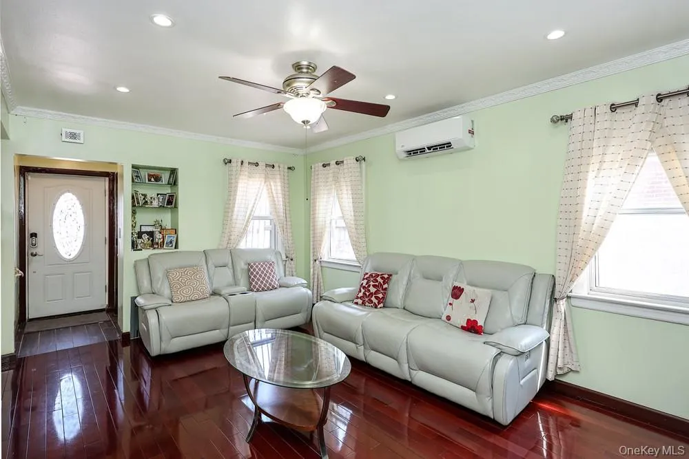 18348 Camden Avenue, New York, NY, 5 Bedrooms Bedrooms, 8 Rooms Rooms,2 BathroomsBathrooms,Residential,For Rent,Camden,0,1022123 18348 Camden Avenue, New York, NY, 5 Bedrooms Bedrooms, 8 Rooms Rooms,2 BathroomsBathrooms,Residential,For Rent,Camden,0,1022123