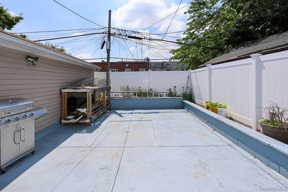 18348 Camden Avenue, New York, NY, 5 Bedrooms Bedrooms, 8 Rooms Rooms,2 BathroomsBathrooms,Residential,For Rent,Camden,0,1022123 18348 Camden Avenue, New York, NY, 5 Bedrooms Bedrooms, 8 Rooms Rooms,2 BathroomsBathrooms,Residential,For Rent,Camden,0,1022123