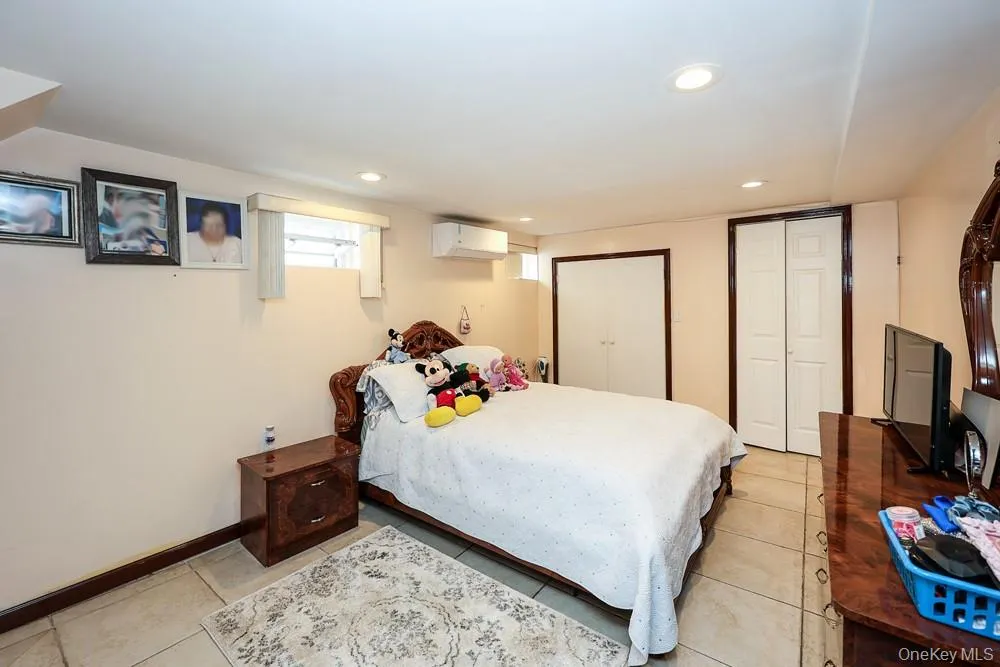 18348 Camden Avenue, New York, NY, 5 Bedrooms Bedrooms, 8 Rooms Rooms,2 BathroomsBathrooms,Residential,For Rent,Camden,0,1022123 18348 Camden Avenue, New York, NY, 5 Bedrooms Bedrooms, 8 Rooms Rooms,2 BathroomsBathrooms,Residential,For Rent,Camden,0,1022123
