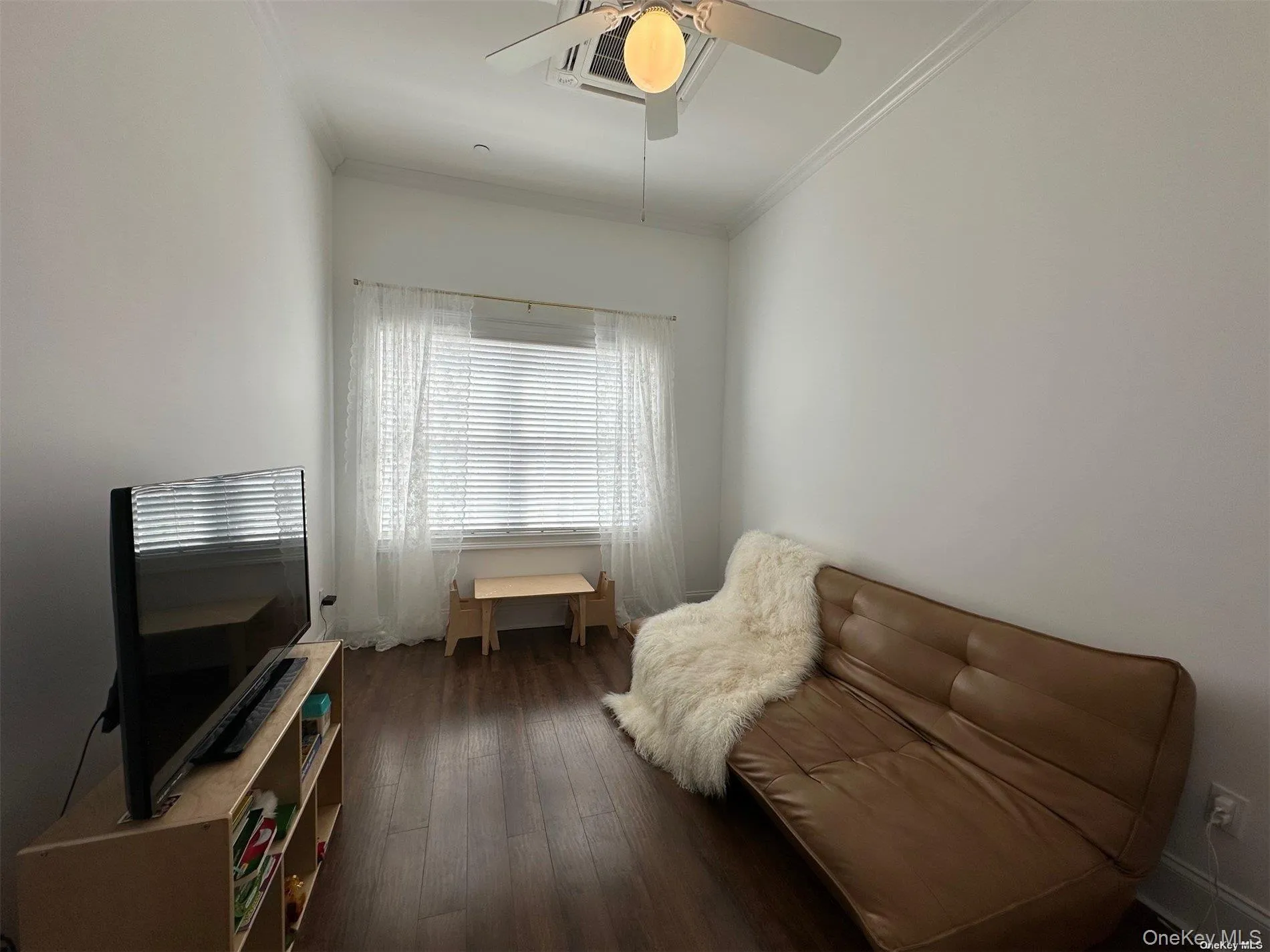 50-3B Stewart Avenue, Huntington, NY, 2 Bedrooms Bedrooms, 4 Rooms Rooms,1 BathroomBathrooms,Residential Lease,For Rent,Stewart,0,1022125 50-3B Stewart Avenue, Huntington, NY, 2 Bedrooms Bedrooms, 4 Rooms Rooms,1 BathroomBathrooms,Residential Lease,For Rent,Stewart,0,1022125