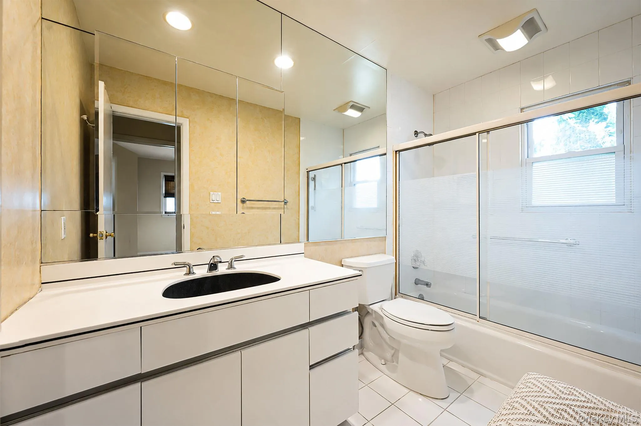 57 Blanche Street, Oyster Bay, NY, 3 Bedrooms Bedrooms, 8 Rooms Rooms,3 BathroomsBathrooms,Residential,For Rent,Blanche,0,1022129 57 Blanche Street, Oyster Bay, NY, 3 Bedrooms Bedrooms, 8 Rooms Rooms,3 BathroomsBathrooms,Residential,For Rent,Blanche,0,1022129