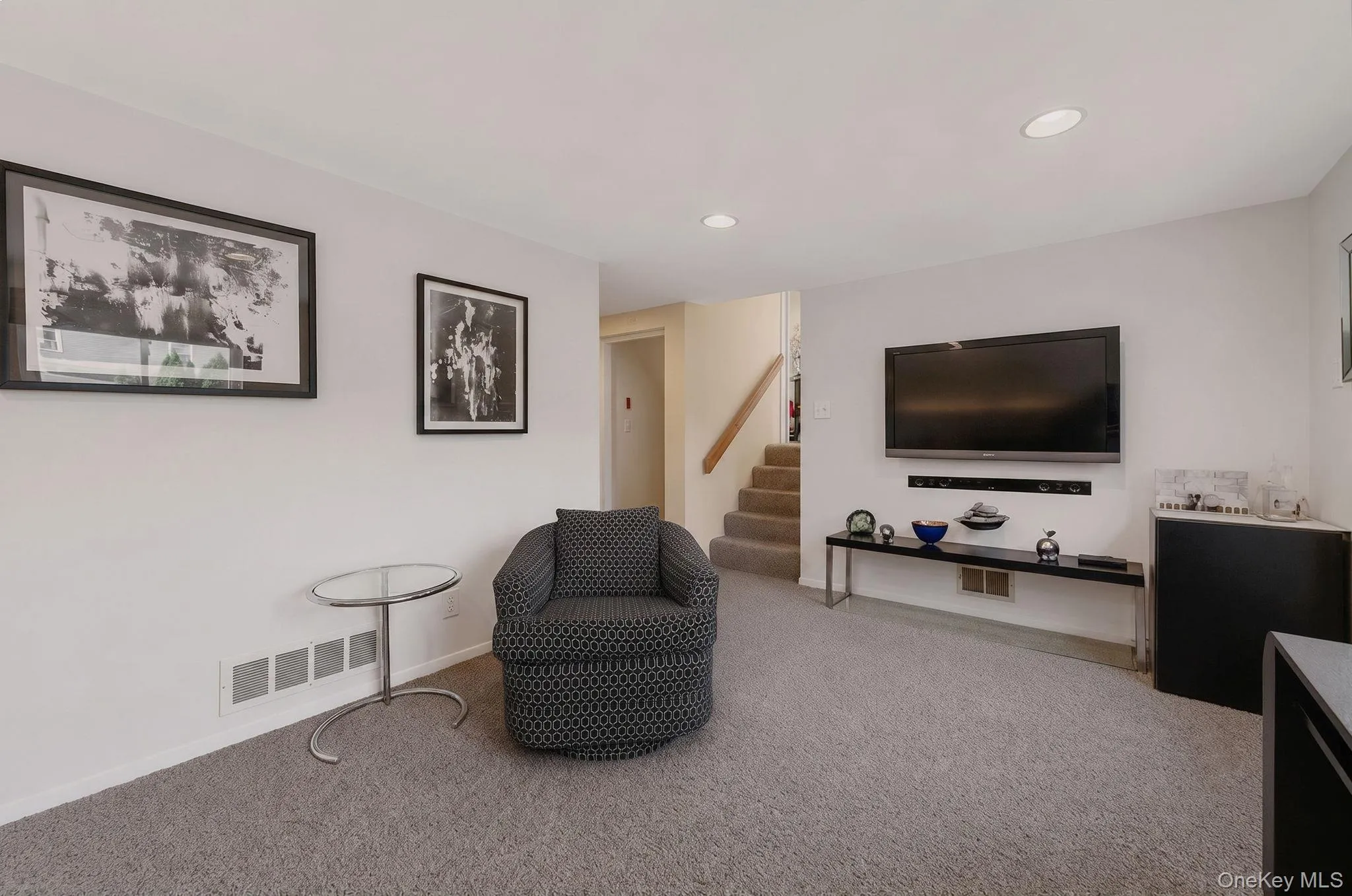 57 Blanche Street, Oyster Bay, NY, 3 Bedrooms Bedrooms, 8 Rooms Rooms,3 BathroomsBathrooms,Residential,For Rent,Blanche,0,1022129 57 Blanche Street, Oyster Bay, NY, 3 Bedrooms Bedrooms, 8 Rooms Rooms,3 BathroomsBathrooms,Residential,For Rent,Blanche,0,1022129