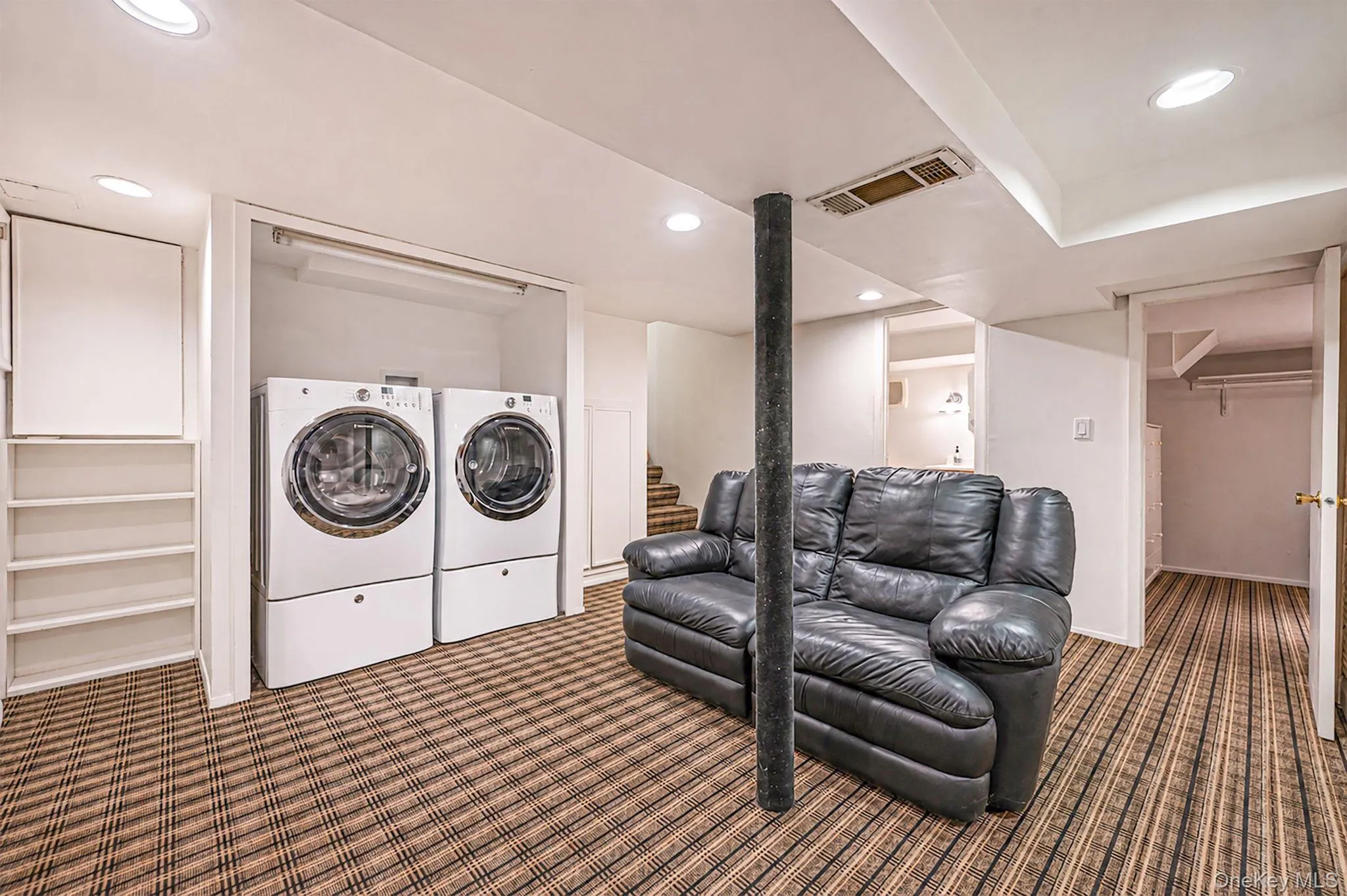 57 Blanche Street, Oyster Bay, NY, 3 Bedrooms Bedrooms, 8 Rooms Rooms,3 BathroomsBathrooms,Residential,For Rent,Blanche,0,1022129 57 Blanche Street, Oyster Bay, NY, 3 Bedrooms Bedrooms, 8 Rooms Rooms,3 BathroomsBathrooms,Residential,For Rent,Blanche,0,1022129