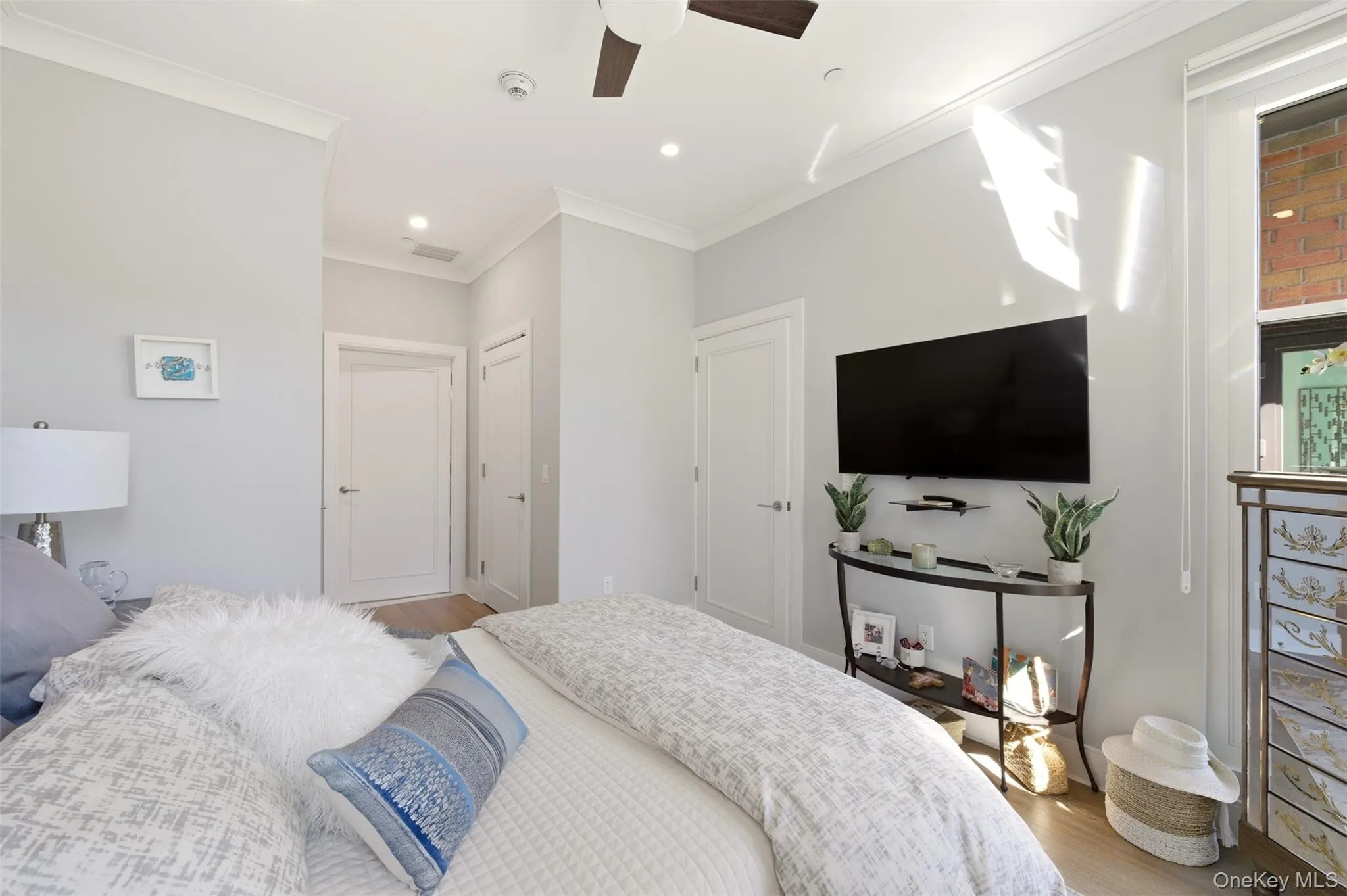 100 Garvies Point Road, Oyster Bay, NY, 1 Bedroom Bedrooms, 3 Rooms Rooms,1 BathroomBathrooms,Residential,For Rent,Garvies Point,0,1022131 100 Garvies Point Road, Oyster Bay, NY, 1 Bedroom Bedrooms, 3 Rooms Rooms,1 BathroomBathrooms,Residential,For Rent,Garvies Point,0,1022131