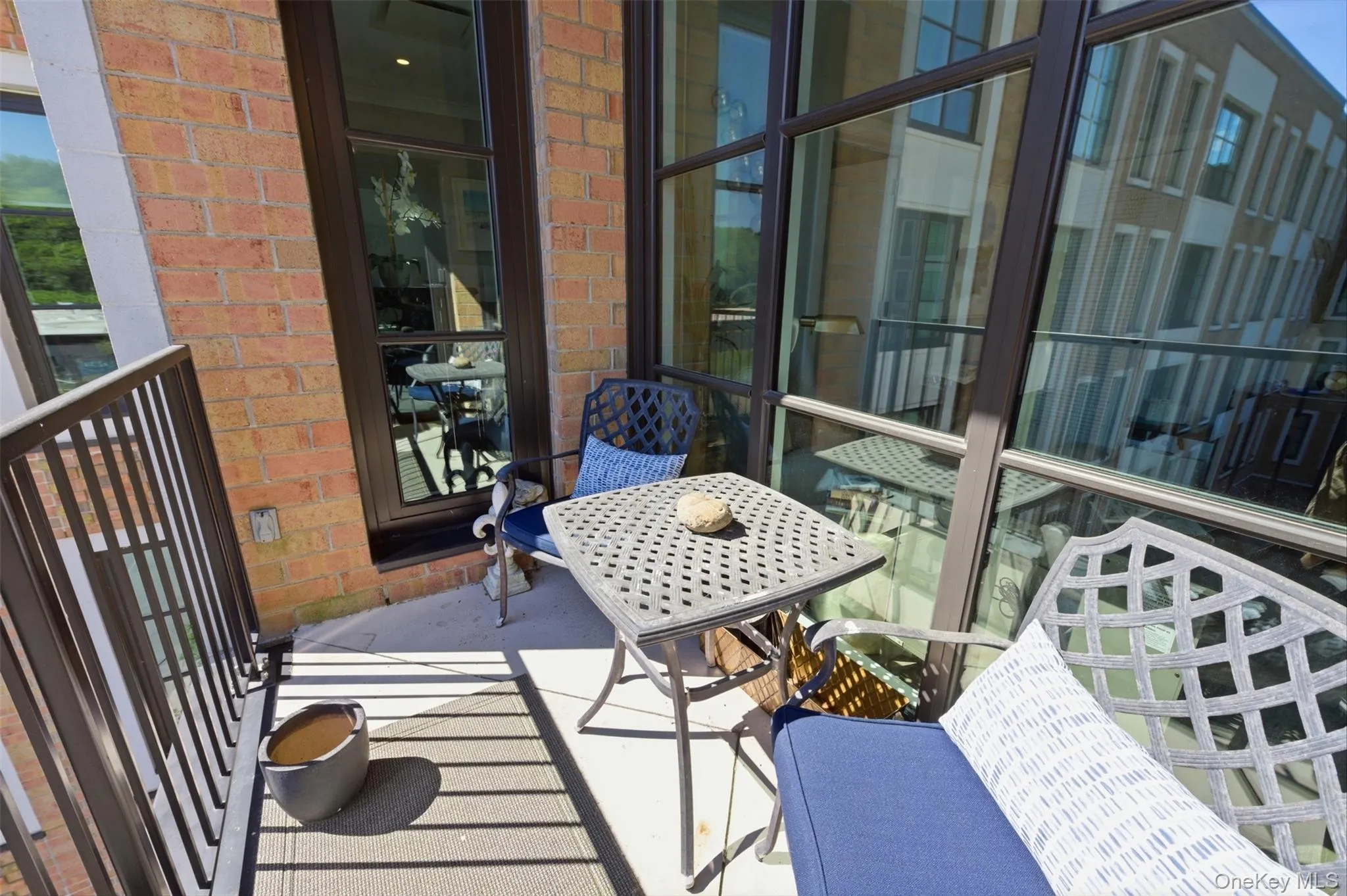 100 Garvies Point Road, Oyster Bay, NY, 1 Bedroom Bedrooms, 3 Rooms Rooms,1 BathroomBathrooms,Residential,For Rent,Garvies Point,0,1022131 100 Garvies Point Road, Oyster Bay, NY, 1 Bedroom Bedrooms, 3 Rooms Rooms,1 BathroomBathrooms,Residential,For Rent,Garvies Point,0,1022131