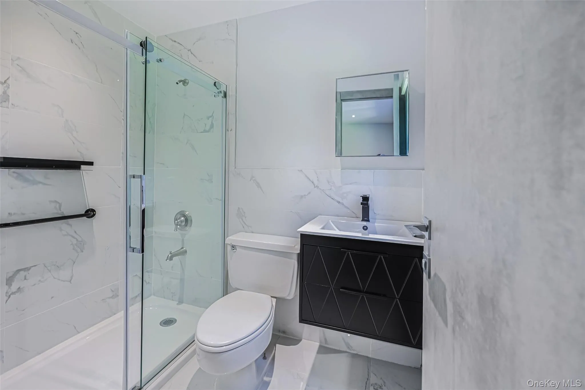 369 Shore Road, North Hempstead, NY, 7 Bedrooms Bedrooms, 12 Rooms Rooms,6 BathroomsBathrooms,Residential Lease,For Rent,Shore,0,1022137 369 Shore Road, North Hempstead, NY, 7 Bedrooms Bedrooms, 12 Rooms Rooms,6 BathroomsBathrooms,Residential Lease,For Rent,Shore,0,1022137