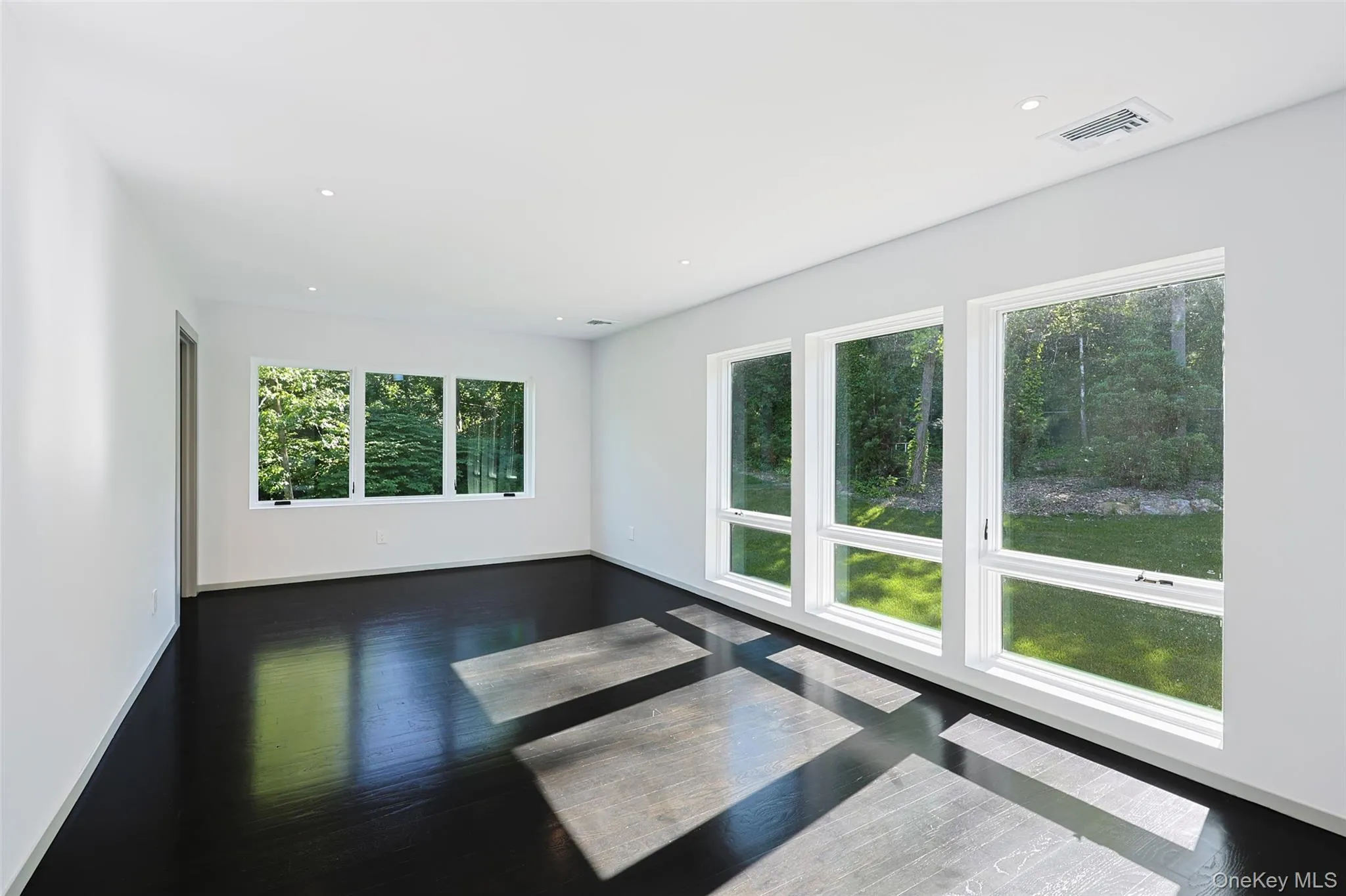369 Shore Road, North Hempstead, NY, 7 Bedrooms Bedrooms, 12 Rooms Rooms,6 BathroomsBathrooms,Residential Lease,For Rent,Shore,0,1022137 369 Shore Road, North Hempstead, NY, 7 Bedrooms Bedrooms, 12 Rooms Rooms,6 BathroomsBathrooms,Residential Lease,For Rent,Shore,0,1022137