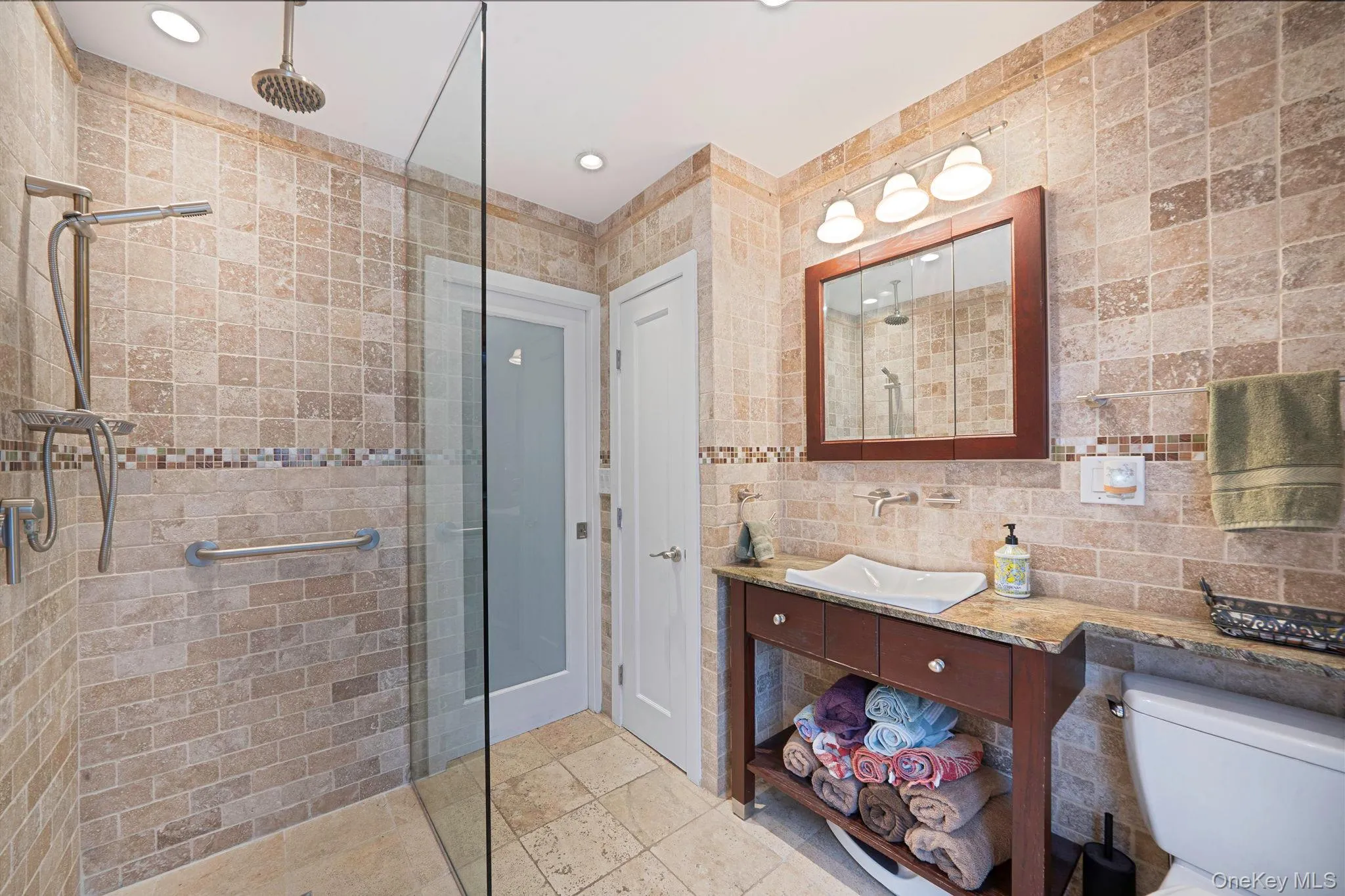 863 Richmond Road, Hempstead, NY, 5 Bedrooms Bedrooms, 13 Rooms Rooms,3 BathroomsBathrooms,Residential,For Rent,Richmond,0,1022139 863 Richmond Road, Hempstead, NY, 5 Bedrooms Bedrooms, 13 Rooms Rooms,3 BathroomsBathrooms,Residential,For Rent,Richmond,0,1022139
