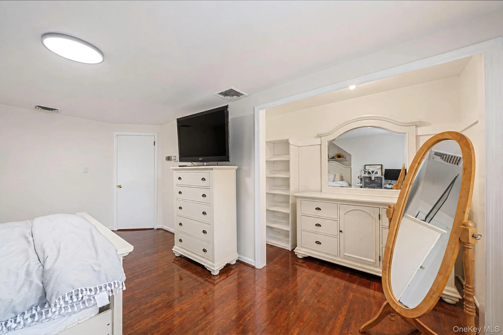 863 Richmond Road, Hempstead, NY, 5 Bedrooms Bedrooms, 13 Rooms Rooms,3 BathroomsBathrooms,Residential,For Rent,Richmond,0,1022139 863 Richmond Road, Hempstead, NY, 5 Bedrooms Bedrooms, 13 Rooms Rooms,3 BathroomsBathrooms,Residential,For Rent,Richmond,0,1022139