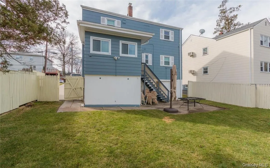 221 Lockwood Avenue, Yonkers, NY, 2 Bedrooms Bedrooms, 4 Rooms Rooms,1 BathroomBathrooms,Residential Lease,For Rent,Lockwood,0,1022146 221 Lockwood Avenue, Yonkers, NY, 2 Bedrooms Bedrooms, 4 Rooms Rooms,1 BathroomBathrooms,Residential Lease,For Rent,Lockwood,0,1022146