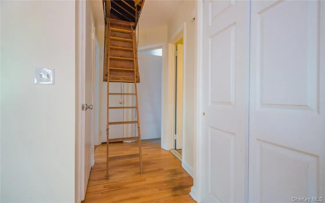 221 Lockwood Avenue, Yonkers, NY, 2 Bedrooms Bedrooms, 4 Rooms Rooms,1 BathroomBathrooms,Residential Lease,For Rent,Lockwood,0,1022146 221 Lockwood Avenue, Yonkers, NY, 2 Bedrooms Bedrooms, 4 Rooms Rooms,1 BathroomBathrooms,Residential Lease,For Rent,Lockwood,0,1022146