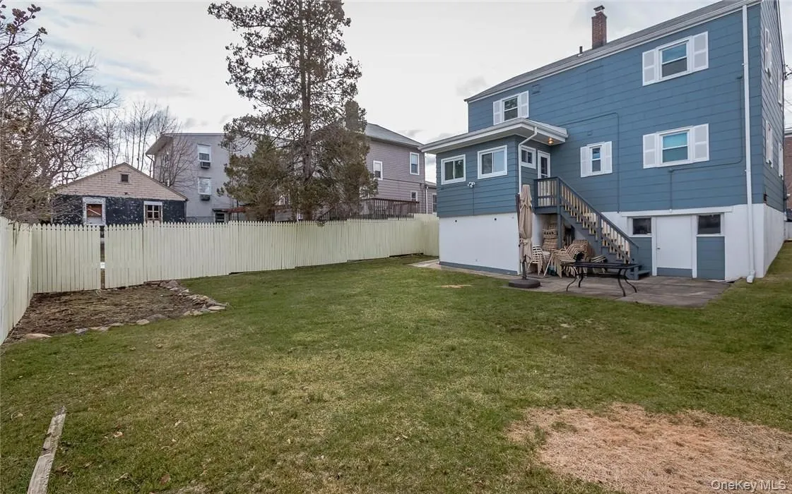221 Lockwood Avenue, Yonkers, NY, 2 Bedrooms Bedrooms, 4 Rooms Rooms,1 BathroomBathrooms,Residential Lease,For Rent,Lockwood,0,1022146 221 Lockwood Avenue, Yonkers, NY, 2 Bedrooms Bedrooms, 4 Rooms Rooms,1 BathroomBathrooms,Residential Lease,For Rent,Lockwood,0,1022146