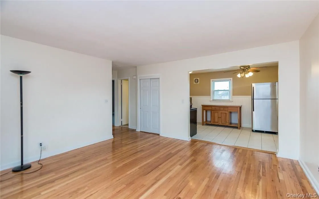 221 Lockwood Avenue, Yonkers, NY, 2 Bedrooms Bedrooms, 4 Rooms Rooms,1 BathroomBathrooms,Residential Lease,For Rent,Lockwood,0,1022146 221 Lockwood Avenue, Yonkers, NY, 2 Bedrooms Bedrooms, 4 Rooms Rooms,1 BathroomBathrooms,Residential Lease,For Rent,Lockwood,0,1022146