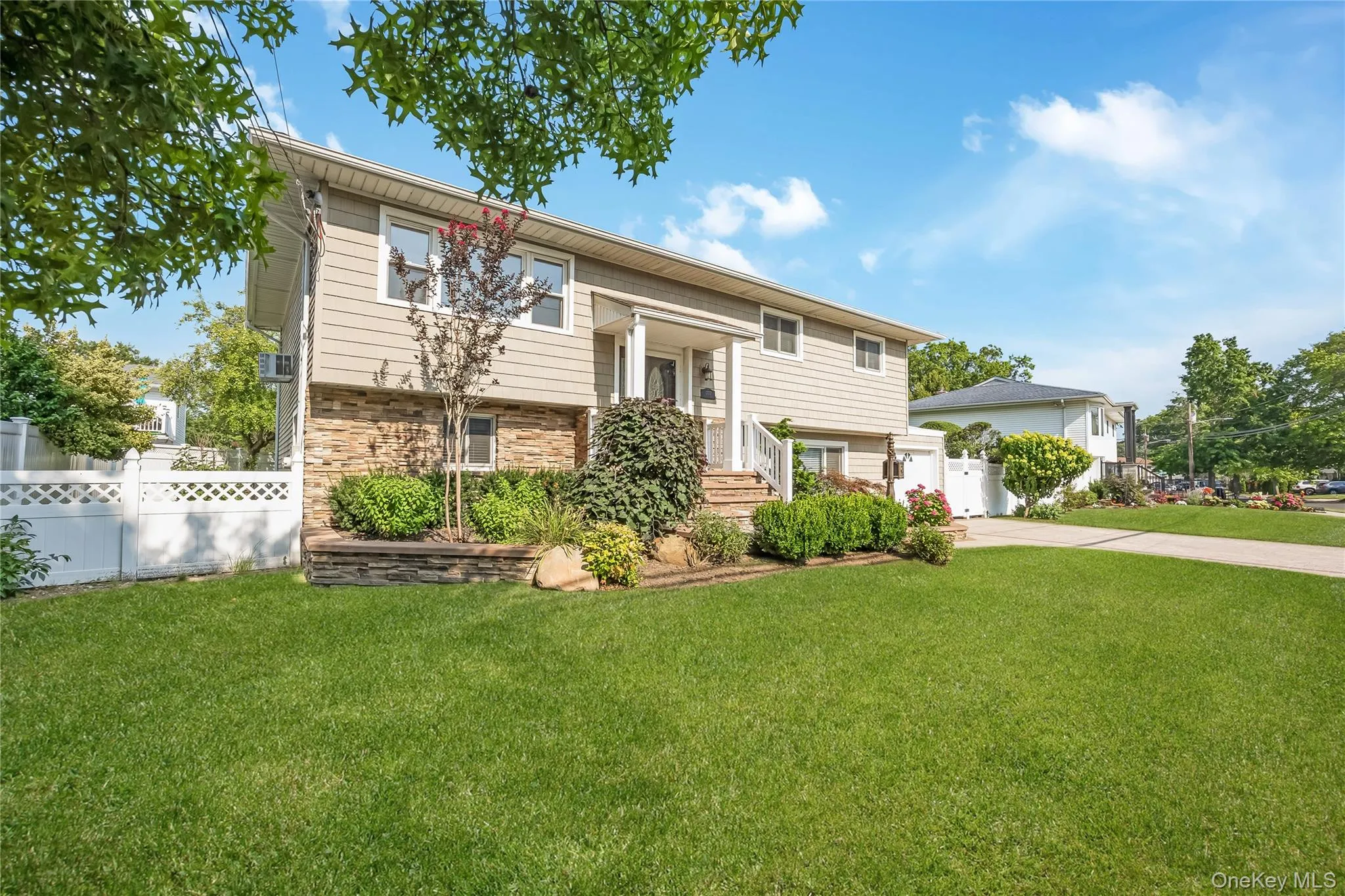 1777 Roberta Lane, Hempstead, NY, 5 Bedrooms Bedrooms, 9 Rooms Rooms,2 BathroomsBathrooms,Residential,For Rent,Roberta,0,1022147 1777 Roberta Lane, Hempstead, NY, 5 Bedrooms Bedrooms, 9 Rooms Rooms,2 BathroomsBathrooms,Residential,For Rent,Roberta,0,1022147