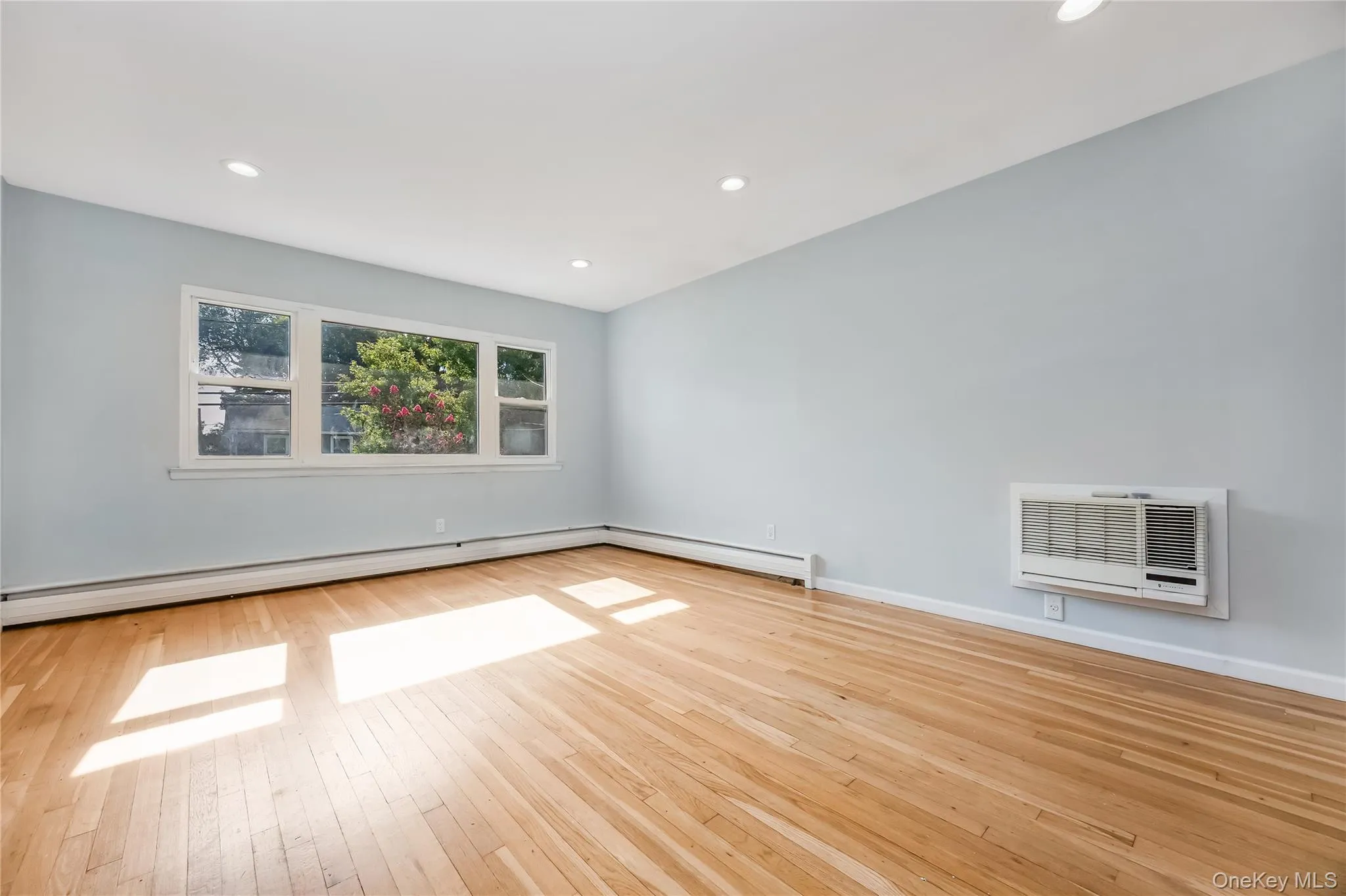 1777 Roberta Lane, Hempstead, NY, 5 Bedrooms Bedrooms, 9 Rooms Rooms,2 BathroomsBathrooms,Residential,For Rent,Roberta,0,1022147 1777 Roberta Lane, Hempstead, NY, 5 Bedrooms Bedrooms, 9 Rooms Rooms,2 BathroomsBathrooms,Residential,For Rent,Roberta,0,1022147