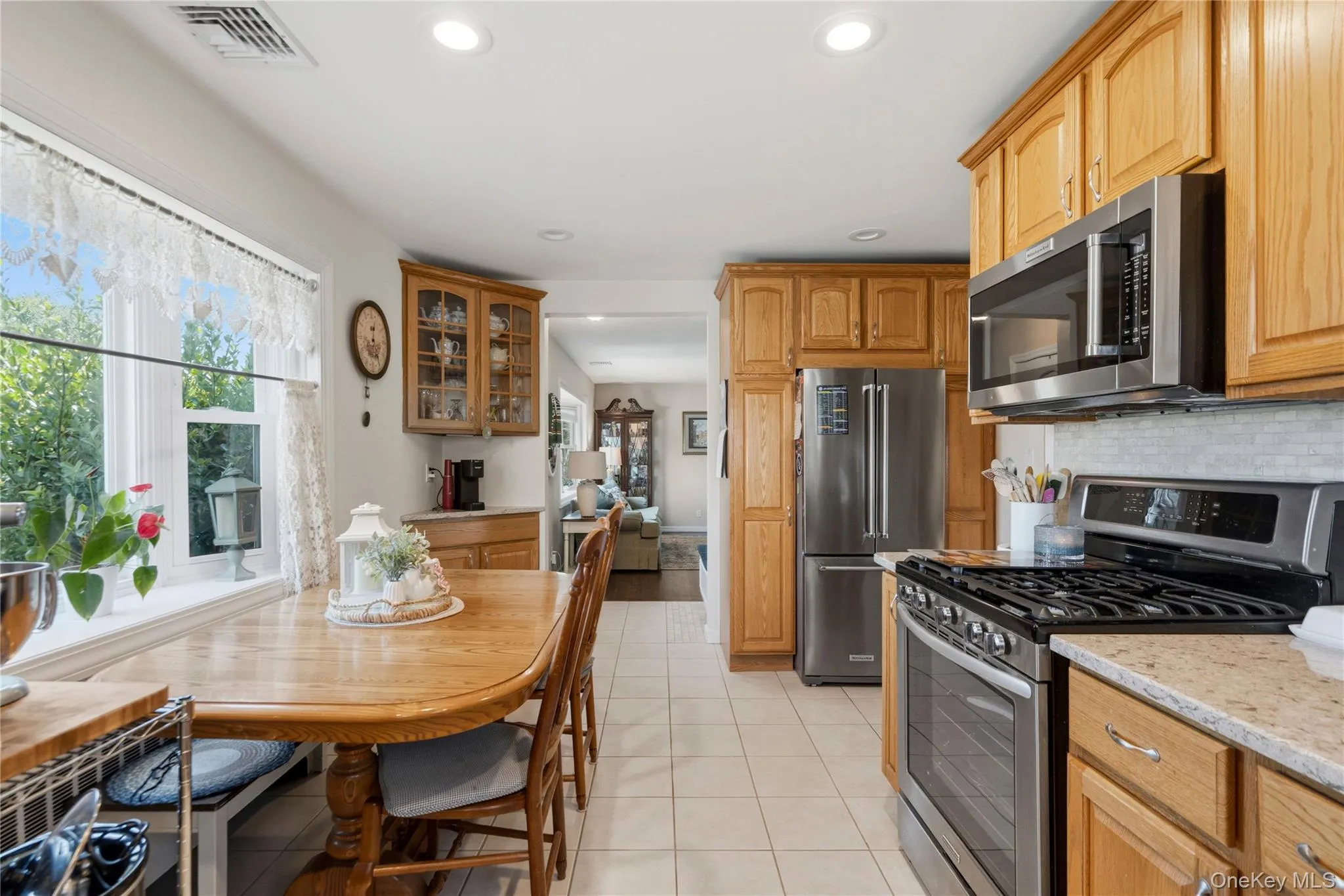 36 Liszt Street, Oyster Bay, NY, 2 Bedrooms Bedrooms, 5 Rooms Rooms,1 BathroomBathrooms,Residential,For Rent,Liszt,0,1022152 36 Liszt Street, Oyster Bay, NY, 2 Bedrooms Bedrooms, 5 Rooms Rooms,1 BathroomBathrooms,Residential,For Rent,Liszt,0,1022152