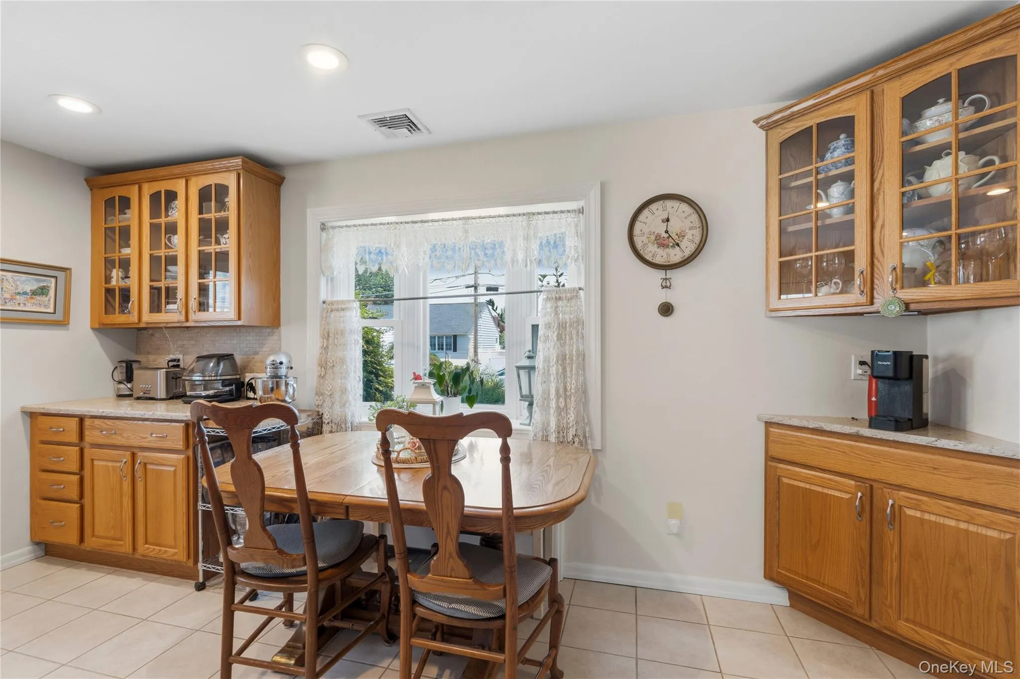 36 Liszt Street, Oyster Bay, NY, 2 Bedrooms Bedrooms, 5 Rooms Rooms,1 BathroomBathrooms,Residential,For Rent,Liszt,0,1022152 36 Liszt Street, Oyster Bay, NY, 2 Bedrooms Bedrooms, 5 Rooms Rooms,1 BathroomBathrooms,Residential,For Rent,Liszt,0,1022152
