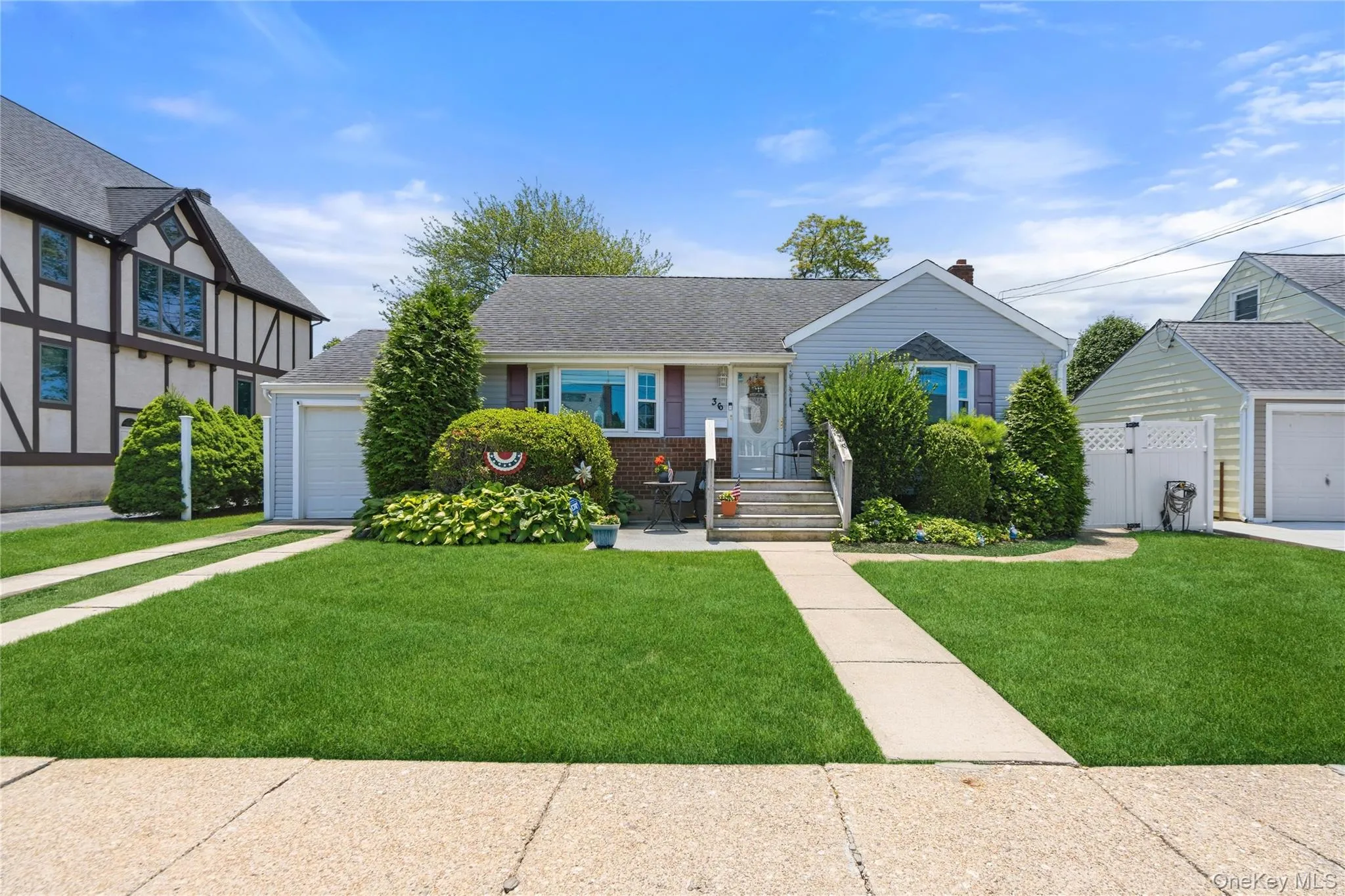 36 Liszt Street, Oyster Bay, NY, 2 Bedrooms Bedrooms, 5 Rooms Rooms,1 BathroomBathrooms,Residential,For Rent,Liszt,0,1022152 36 Liszt Street, Oyster Bay, NY, 2 Bedrooms Bedrooms, 5 Rooms Rooms,1 BathroomBathrooms,Residential,For Rent,Liszt,0,1022152