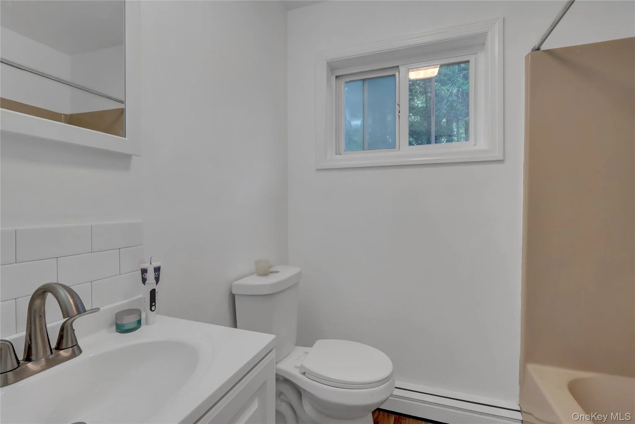 6 Stonington Circle, Babylon, NY, 5 Bedrooms Bedrooms, 8 Rooms Rooms,3 BathroomsBathrooms,Residential,For Rent,Stonington,0,1022162 6 Stonington Circle, Babylon, NY, 5 Bedrooms Bedrooms, 8 Rooms Rooms,3 BathroomsBathrooms,Residential,For Rent,Stonington,0,1022162