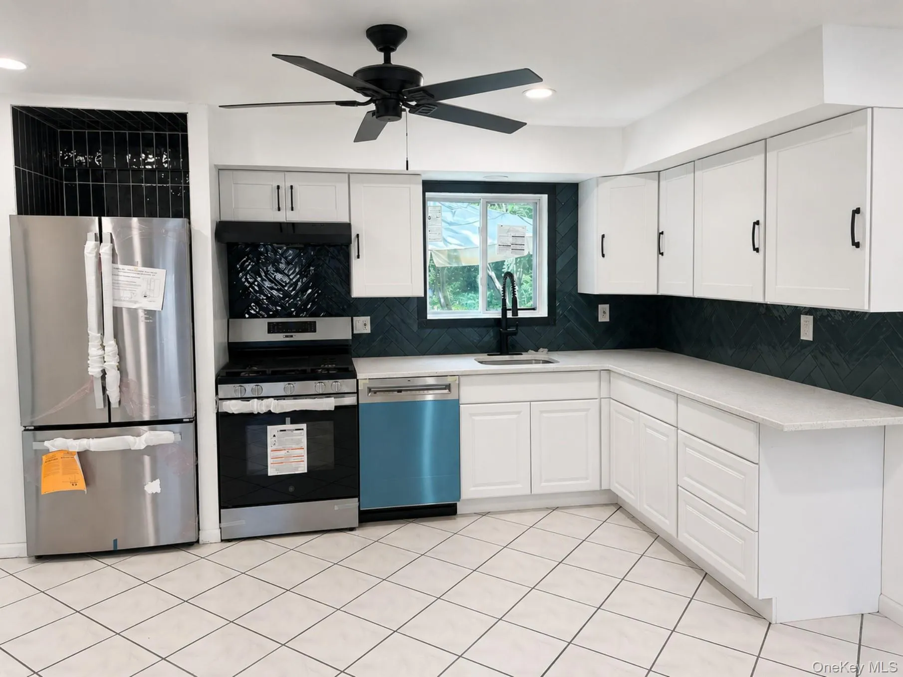 6 Stonington Circle, Babylon, NY, 5 Bedrooms Bedrooms, 8 Rooms Rooms,3 BathroomsBathrooms,Residential,For Rent,Stonington,0,1022162 6 Stonington Circle, Babylon, NY, 5 Bedrooms Bedrooms, 8 Rooms Rooms,3 BathroomsBathrooms,Residential,For Rent,Stonington,0,1022162