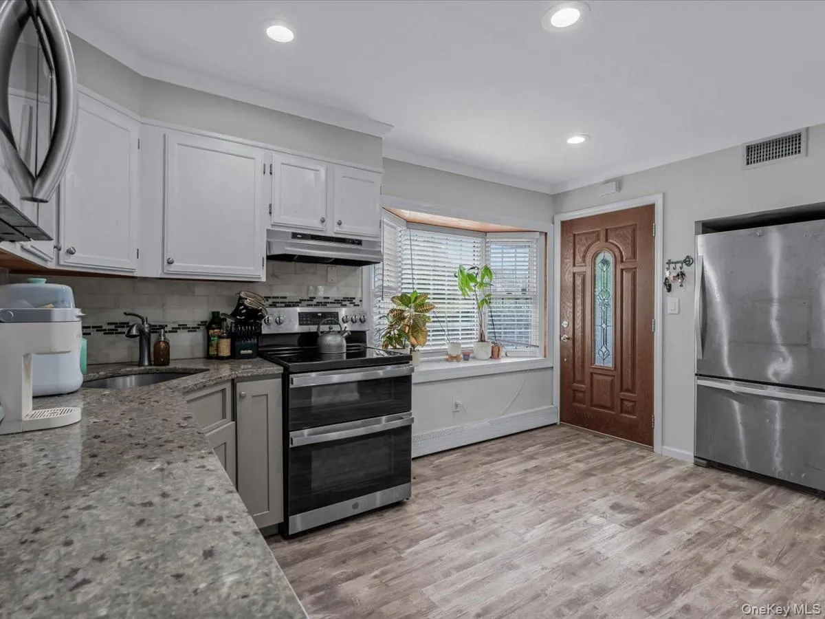 34 Hedge Lane, Hempstead, NY, 5 Bedrooms Bedrooms, 9 Rooms Rooms,2 BathroomsBathrooms,Residential,For Rent,Hedge,0,1022166 34 Hedge Lane, Hempstead, NY, 5 Bedrooms Bedrooms, 9 Rooms Rooms,2 BathroomsBathrooms,Residential,For Rent,Hedge,0,1022166
