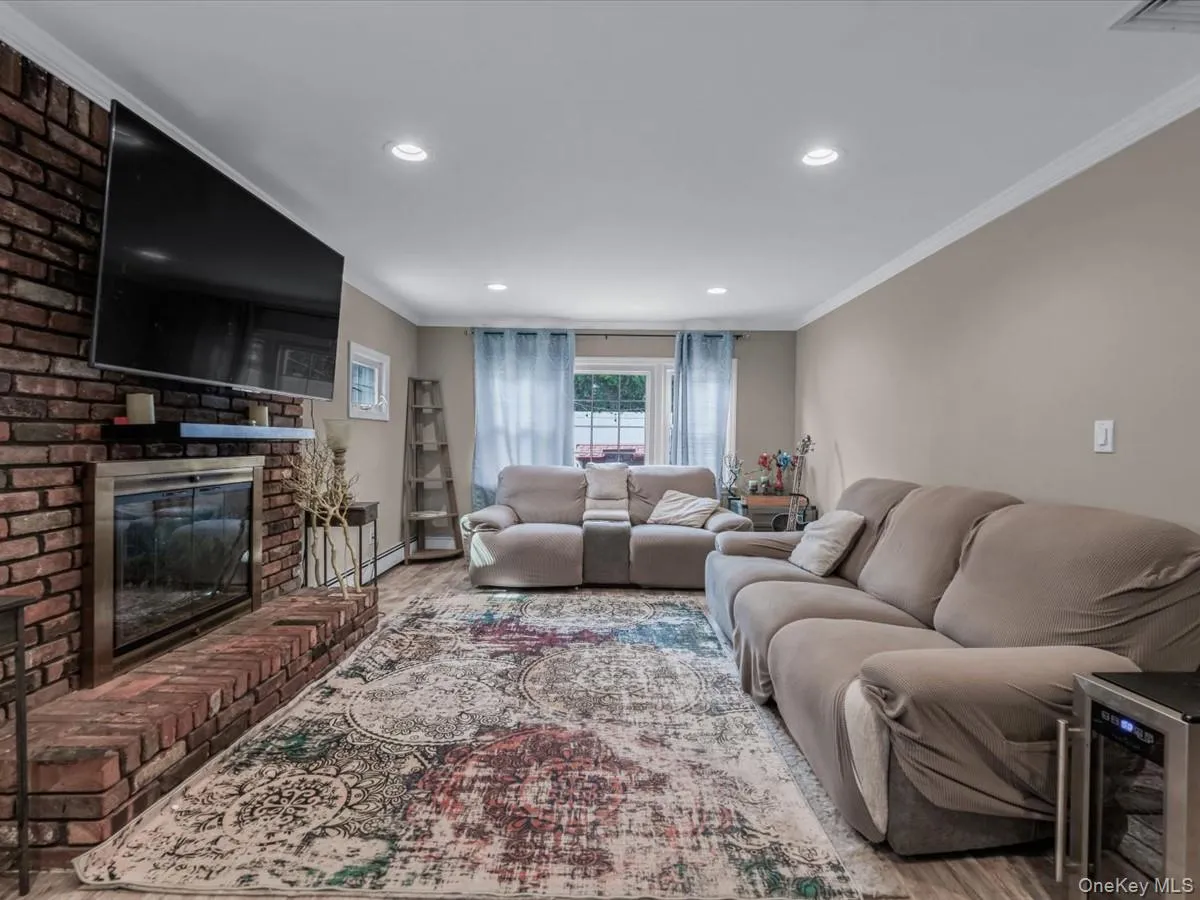 34 Hedge Lane, Hempstead, NY, 5 Bedrooms Bedrooms, 9 Rooms Rooms,2 BathroomsBathrooms,Residential,For Rent,Hedge,0,1022166 34 Hedge Lane, Hempstead, NY, 5 Bedrooms Bedrooms, 9 Rooms Rooms,2 BathroomsBathrooms,Residential,For Rent,Hedge,0,1022166