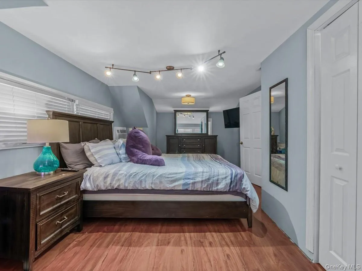 34 Hedge Lane, Hempstead, NY, 5 Bedrooms Bedrooms, 9 Rooms Rooms,2 BathroomsBathrooms,Residential,For Rent,Hedge,0,1022166 34 Hedge Lane, Hempstead, NY, 5 Bedrooms Bedrooms, 9 Rooms Rooms,2 BathroomsBathrooms,Residential,For Rent,Hedge,0,1022166