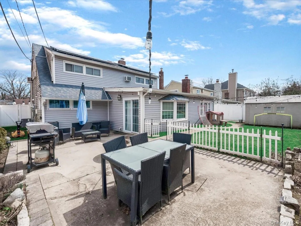 34 Hedge Lane, Hempstead, NY, 5 Bedrooms Bedrooms, 9 Rooms Rooms,2 BathroomsBathrooms,Residential,For Rent,Hedge,0,1022166 34 Hedge Lane, Hempstead, NY, 5 Bedrooms Bedrooms, 9 Rooms Rooms,2 BathroomsBathrooms,Residential,For Rent,Hedge,0,1022166
