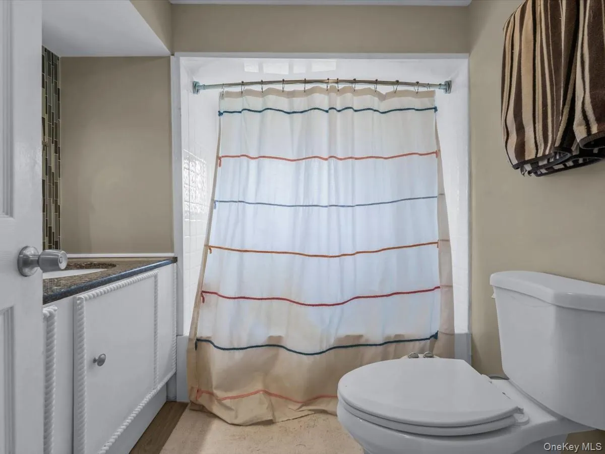 34 Hedge Lane, Hempstead, NY, 5 Bedrooms Bedrooms, 9 Rooms Rooms,2 BathroomsBathrooms,Residential,For Rent,Hedge,0,1022166 34 Hedge Lane, Hempstead, NY, 5 Bedrooms Bedrooms, 9 Rooms Rooms,2 BathroomsBathrooms,Residential,For Rent,Hedge,0,1022166