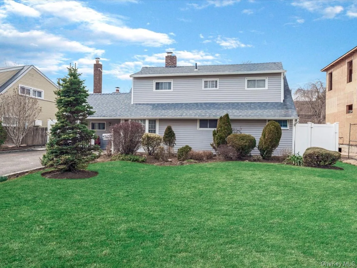 34 Hedge Lane, Hempstead, NY, 5 Bedrooms Bedrooms, 9 Rooms Rooms,2 BathroomsBathrooms,Residential,For Rent,Hedge,0,1022166 34 Hedge Lane, Hempstead, NY, 5 Bedrooms Bedrooms, 9 Rooms Rooms,2 BathroomsBathrooms,Residential,For Rent,Hedge,0,1022166