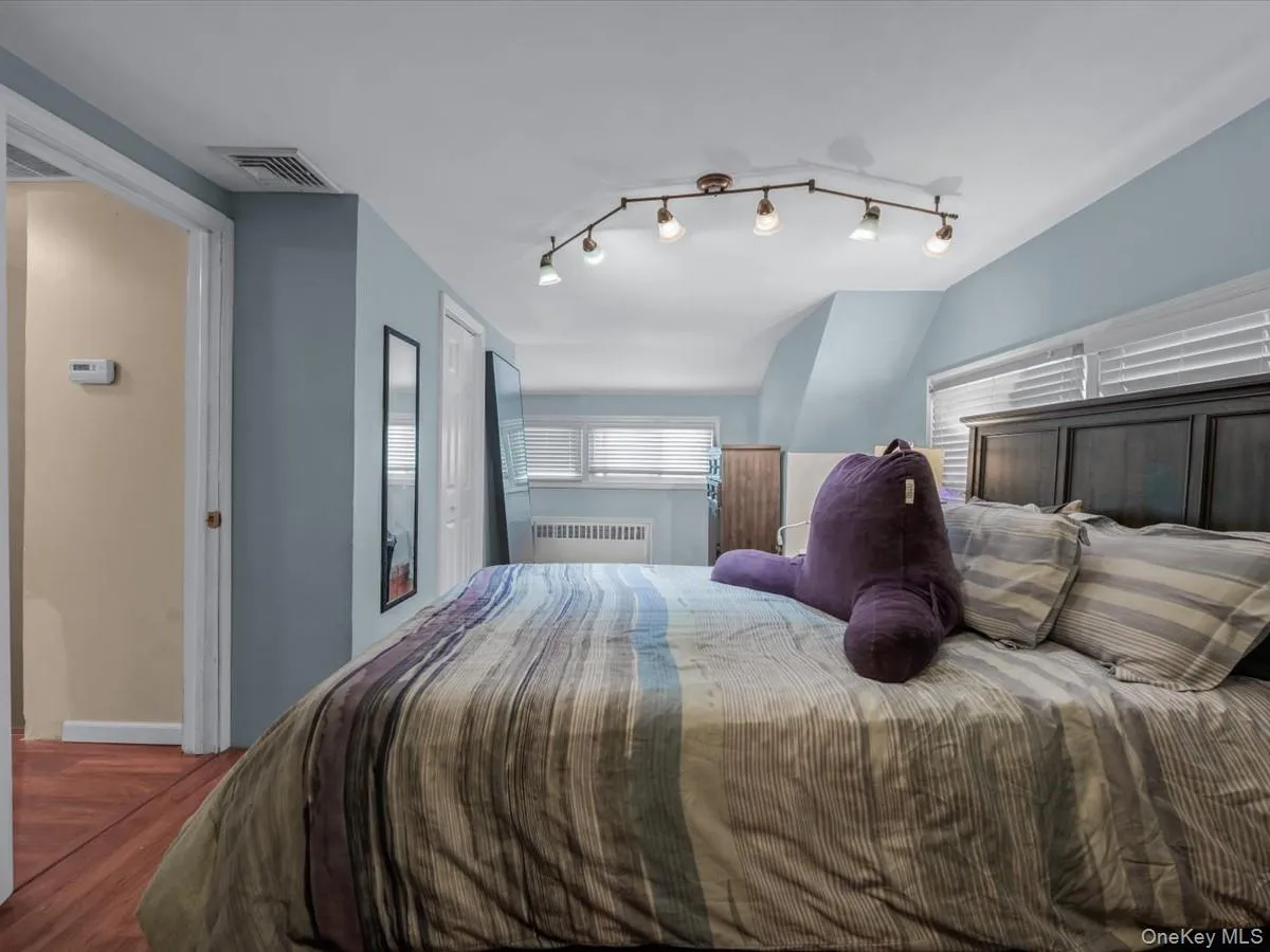 34 Hedge Lane, Hempstead, NY, 5 Bedrooms Bedrooms, 9 Rooms Rooms,2 BathroomsBathrooms,Residential,For Rent,Hedge,0,1022166 34 Hedge Lane, Hempstead, NY, 5 Bedrooms Bedrooms, 9 Rooms Rooms,2 BathroomsBathrooms,Residential,For Rent,Hedge,0,1022166