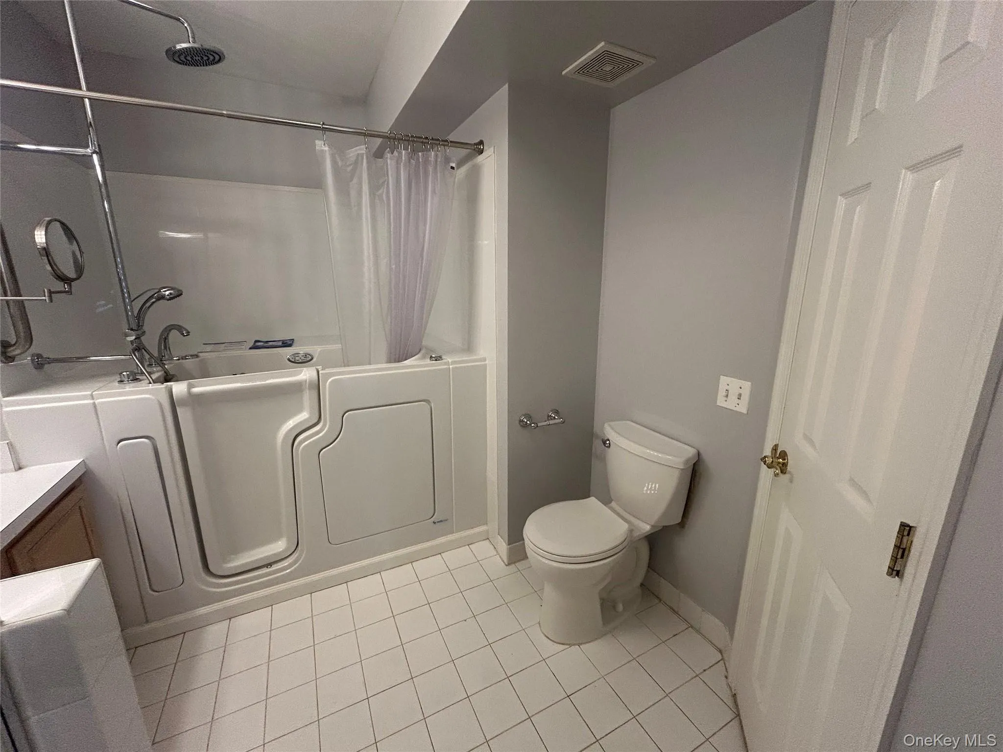 82 Kate Circle, Brookhaven, NY, 2 Bedrooms Bedrooms, 6 Rooms Rooms,2 BathroomsBathrooms,Residential,For Rent,Kate,0,1022168 82 Kate Circle, Brookhaven, NY, 2 Bedrooms Bedrooms, 6 Rooms Rooms,2 BathroomsBathrooms,Residential,For Rent,Kate,0,1022168