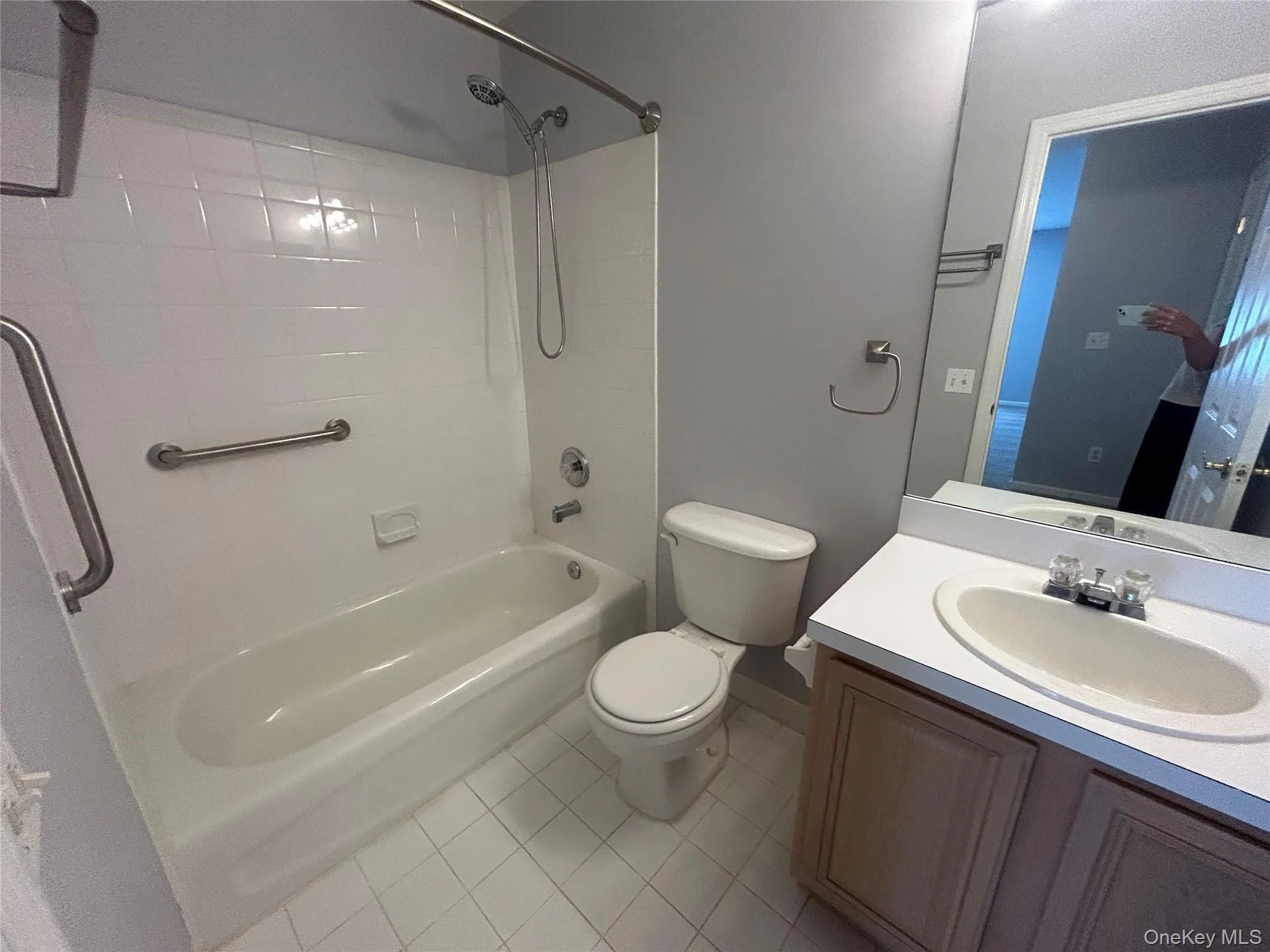 82 Kate Circle, Brookhaven, NY, 2 Bedrooms Bedrooms, 6 Rooms Rooms,2 BathroomsBathrooms,Residential,For Rent,Kate,0,1022168 82 Kate Circle, Brookhaven, NY, 2 Bedrooms Bedrooms, 6 Rooms Rooms,2 BathroomsBathrooms,Residential,For Rent,Kate,0,1022168