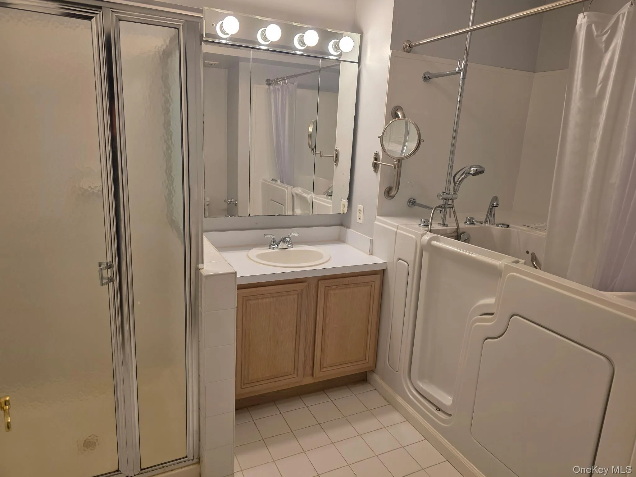82 Kate Circle, Brookhaven, NY, 2 Bedrooms Bedrooms, 6 Rooms Rooms,2 BathroomsBathrooms,Residential,For Rent,Kate,0,1022168 82 Kate Circle, Brookhaven, NY, 2 Bedrooms Bedrooms, 6 Rooms Rooms,2 BathroomsBathrooms,Residential,For Rent,Kate,0,1022168