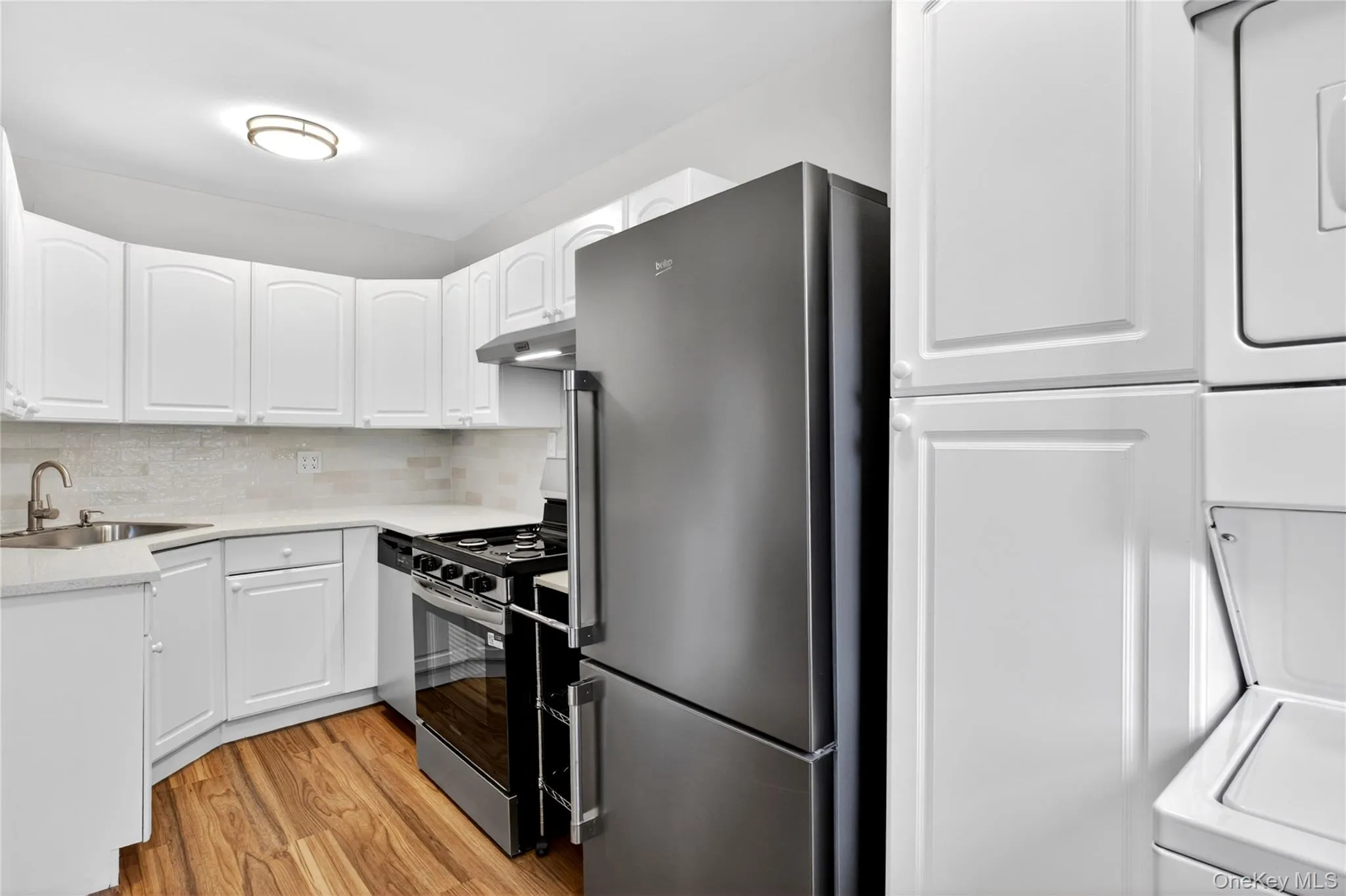 160-28 17th Avenue, New York, NY, 2 Bedrooms Bedrooms, 5 Rooms Rooms,1 BathroomBathrooms,Residential,For Rent,17th,0,1022169 160-28 17th Avenue, New York, NY, 2 Bedrooms Bedrooms, 5 Rooms Rooms,1 BathroomBathrooms,Residential,For Rent,17th,0,1022169