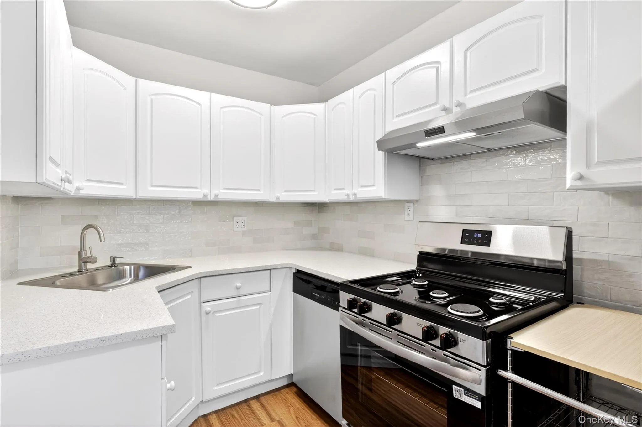 160-28 17th Avenue, New York, NY, 2 Bedrooms Bedrooms, 5 Rooms Rooms,1 BathroomBathrooms,Residential,For Rent,17th,0,1022169 160-28 17th Avenue, New York, NY, 2 Bedrooms Bedrooms, 5 Rooms Rooms,1 BathroomBathrooms,Residential,For Rent,17th,0,1022169