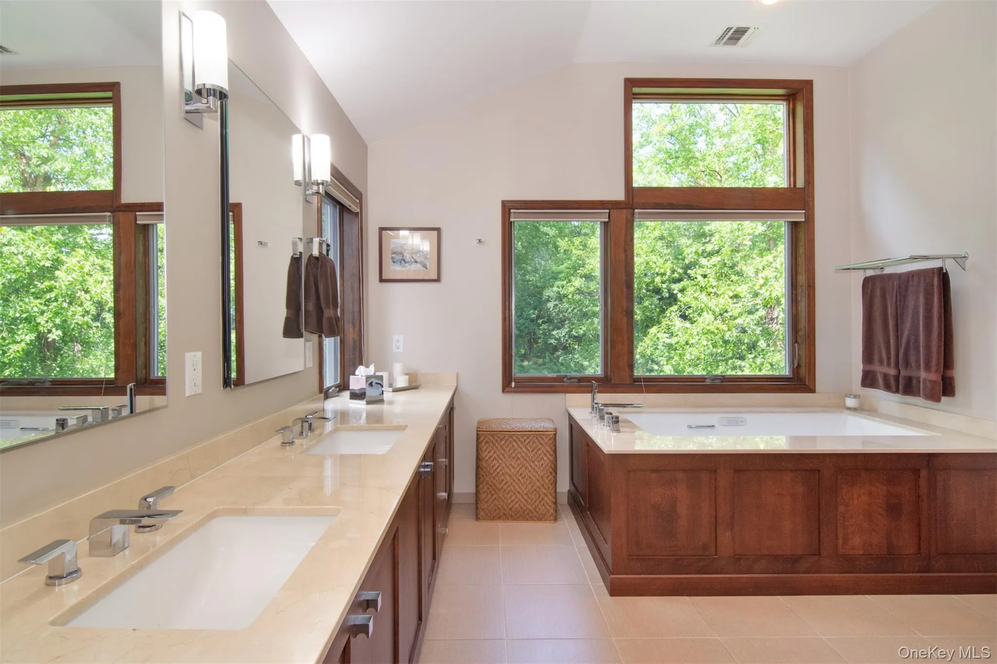 353 Mountain Road, Greenburgh, NY, 4 Bedrooms Bedrooms, 13 Rooms Rooms,5 BathroomsBathrooms,Residential,For Rent,Mountain,0,1022183 353 Mountain Road, Greenburgh, NY, 4 Bedrooms Bedrooms, 13 Rooms Rooms,5 BathroomsBathrooms,Residential,For Rent,Mountain,0,1022183