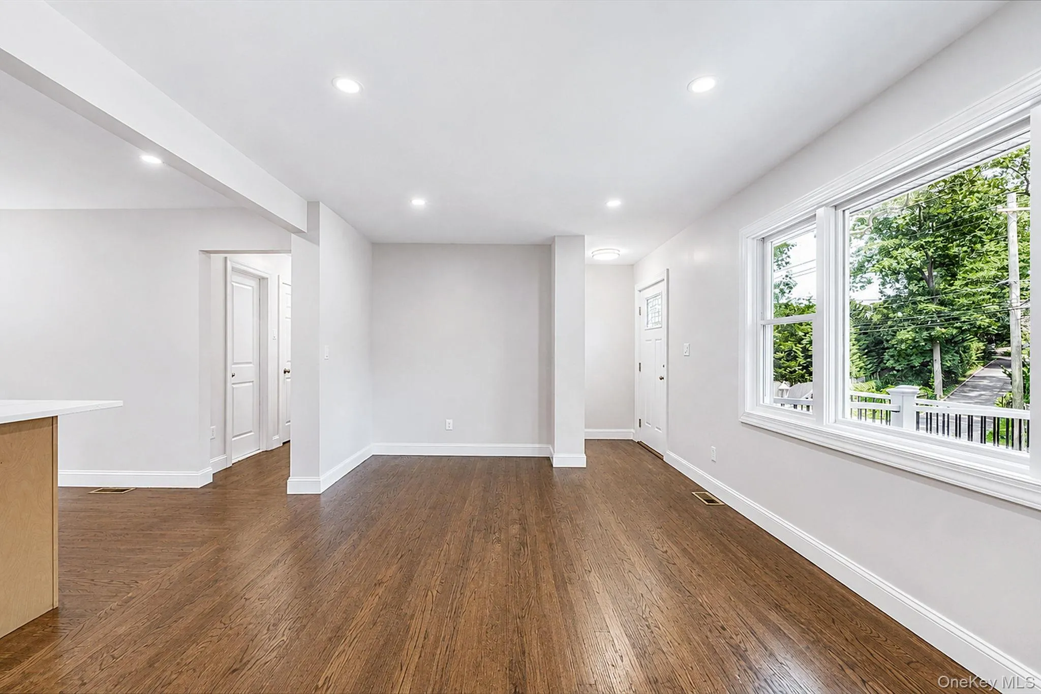 245 Melville Road, Huntington, NY, 4 Bedrooms Bedrooms, 8 Rooms Rooms,2 BathroomsBathrooms,Residential,For Rent,Melville,0,1022184 245 Melville Road, Huntington, NY, 4 Bedrooms Bedrooms, 8 Rooms Rooms,2 BathroomsBathrooms,Residential,For Rent,Melville,0,1022184