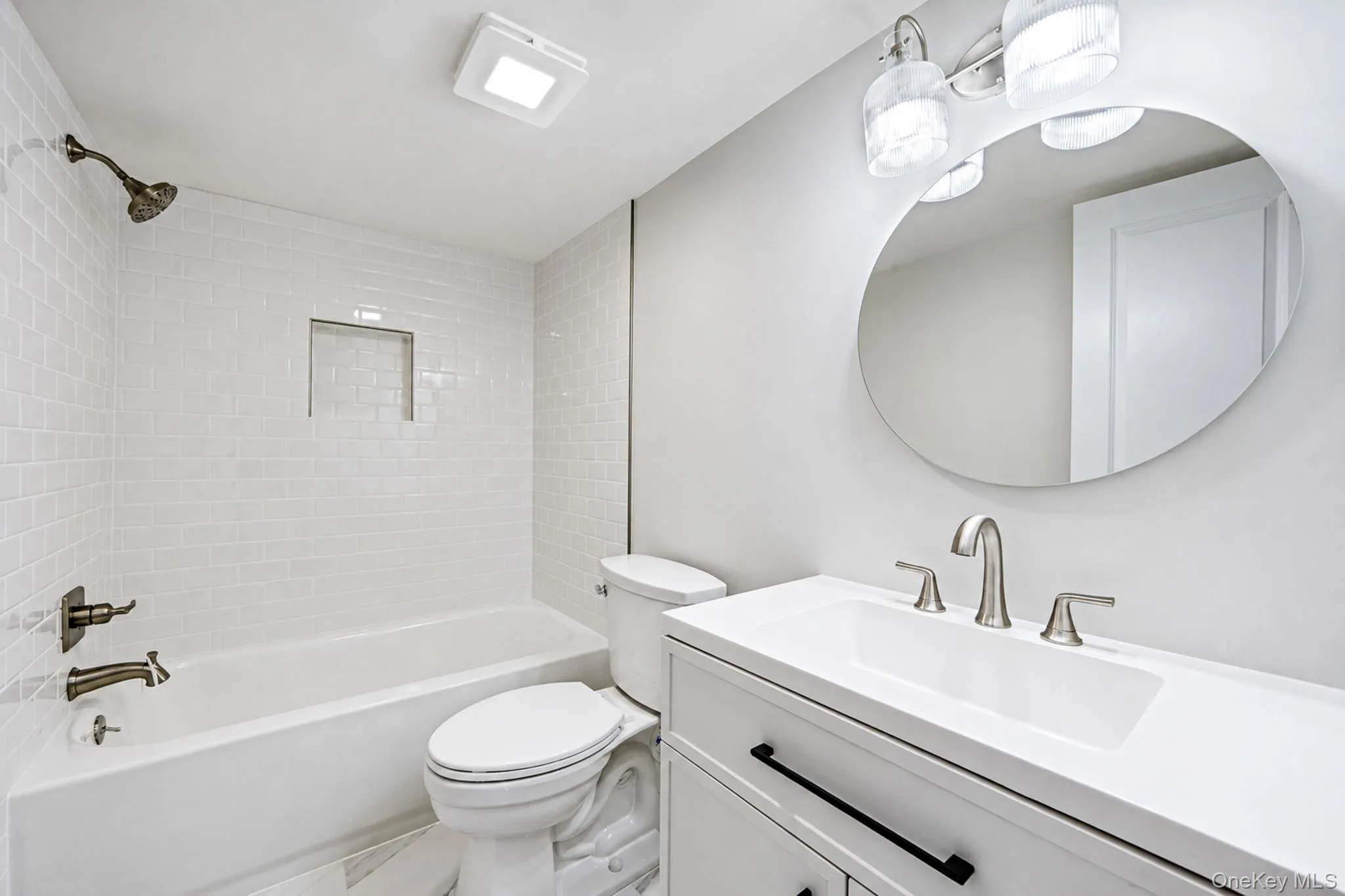 245 Melville Road, Huntington, NY, 4 Bedrooms Bedrooms, 8 Rooms Rooms,2 BathroomsBathrooms,Residential,For Rent,Melville,0,1022184 245 Melville Road, Huntington, NY, 4 Bedrooms Bedrooms, 8 Rooms Rooms,2 BathroomsBathrooms,Residential,For Rent,Melville,0,1022184